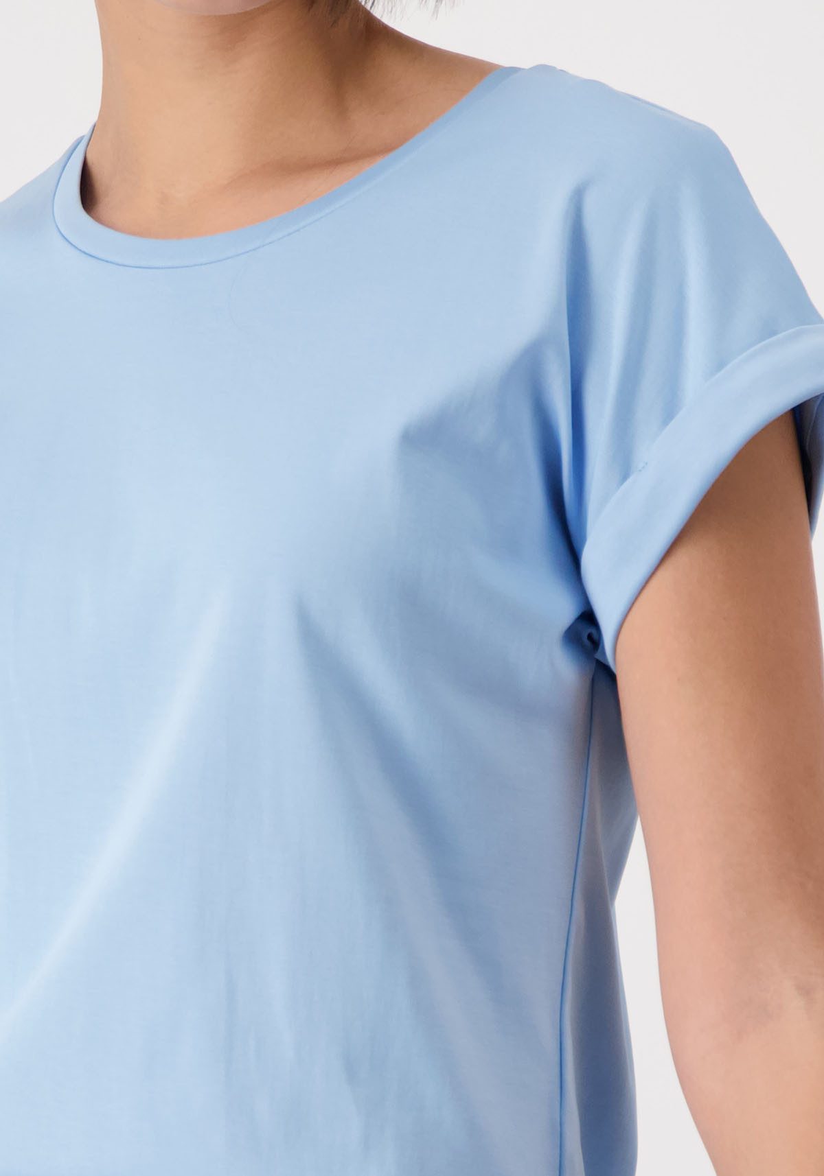 Monari Shirt met ronde hals met glinsterende steentjes op de schouder