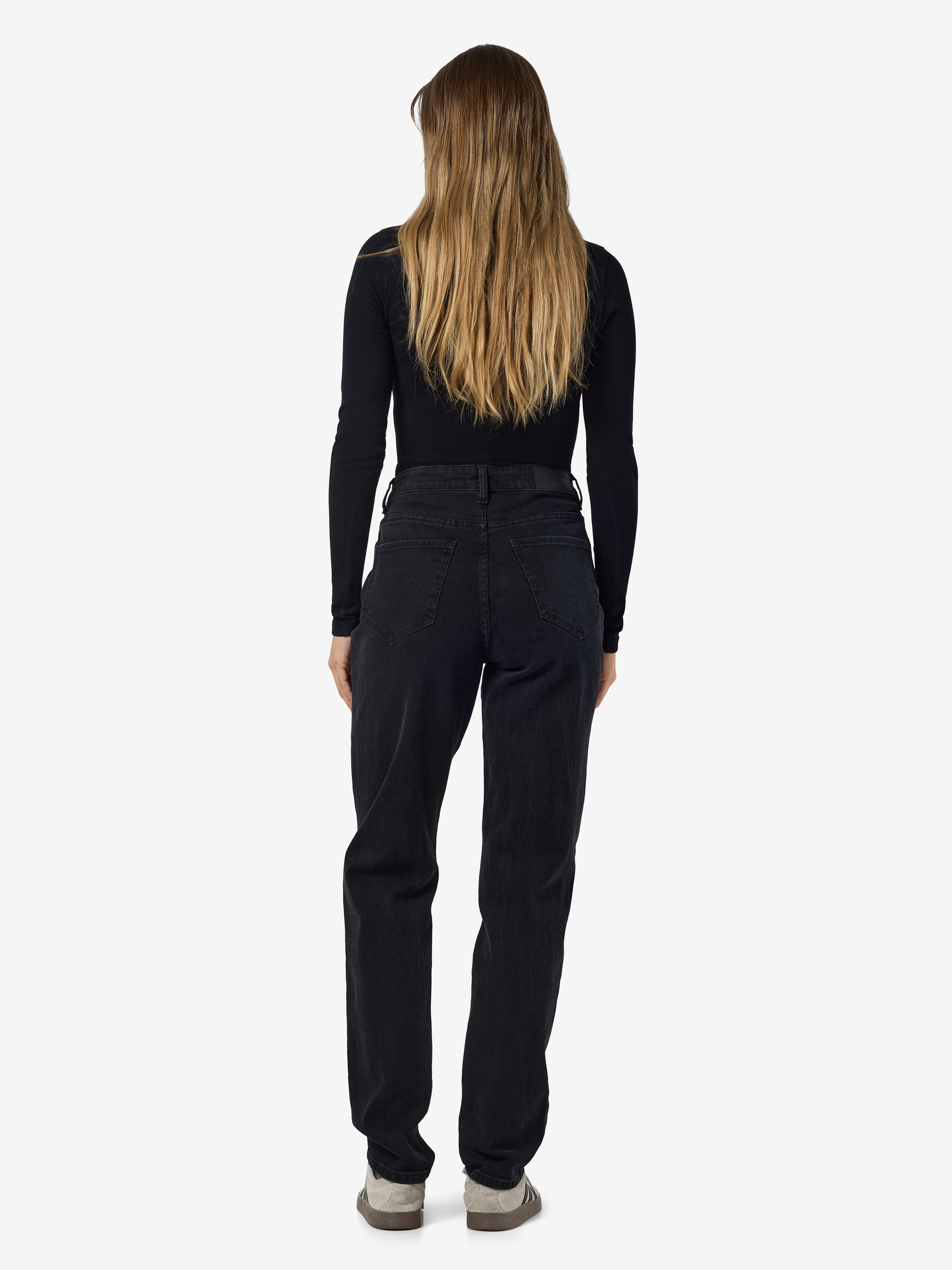 Noisy may High-waist jeans NMDAISY HW MOM FIT JEAN BLACK FWD NOOS