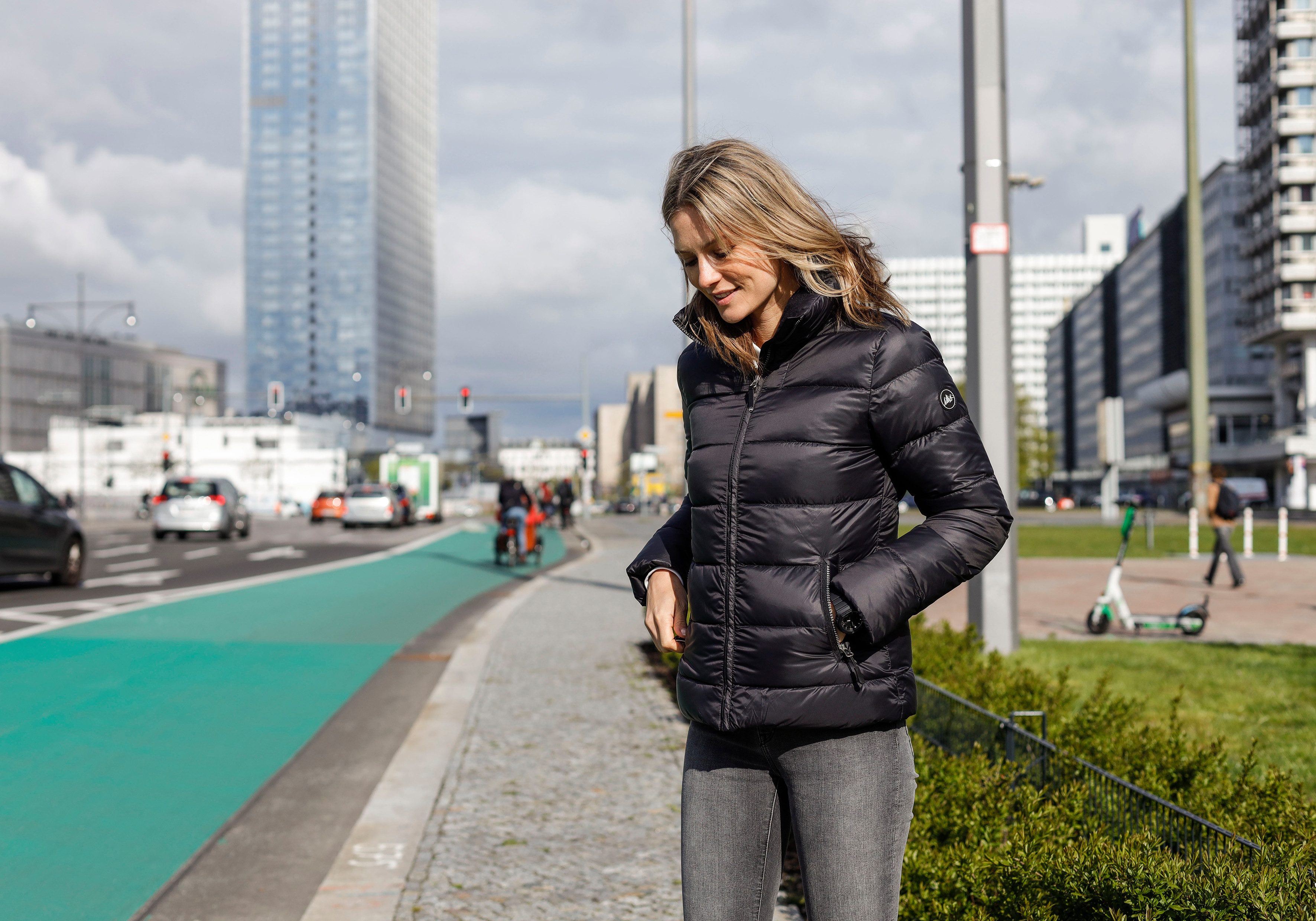Polarino Donsjack voor de winter van licht geweven materiaal met hoge staande kraag