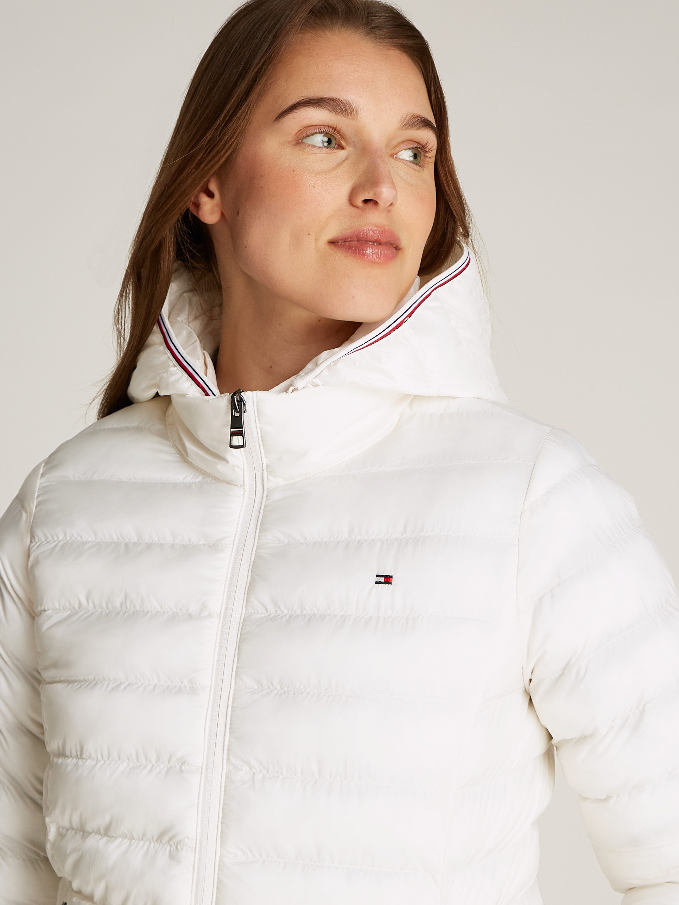 Tommy Hilfiger Gewatteerde jas LW PADDED GLOBAL STRIPE JACKET met merkelastiek op de capuchon (Global Serie TH VROUWEN)