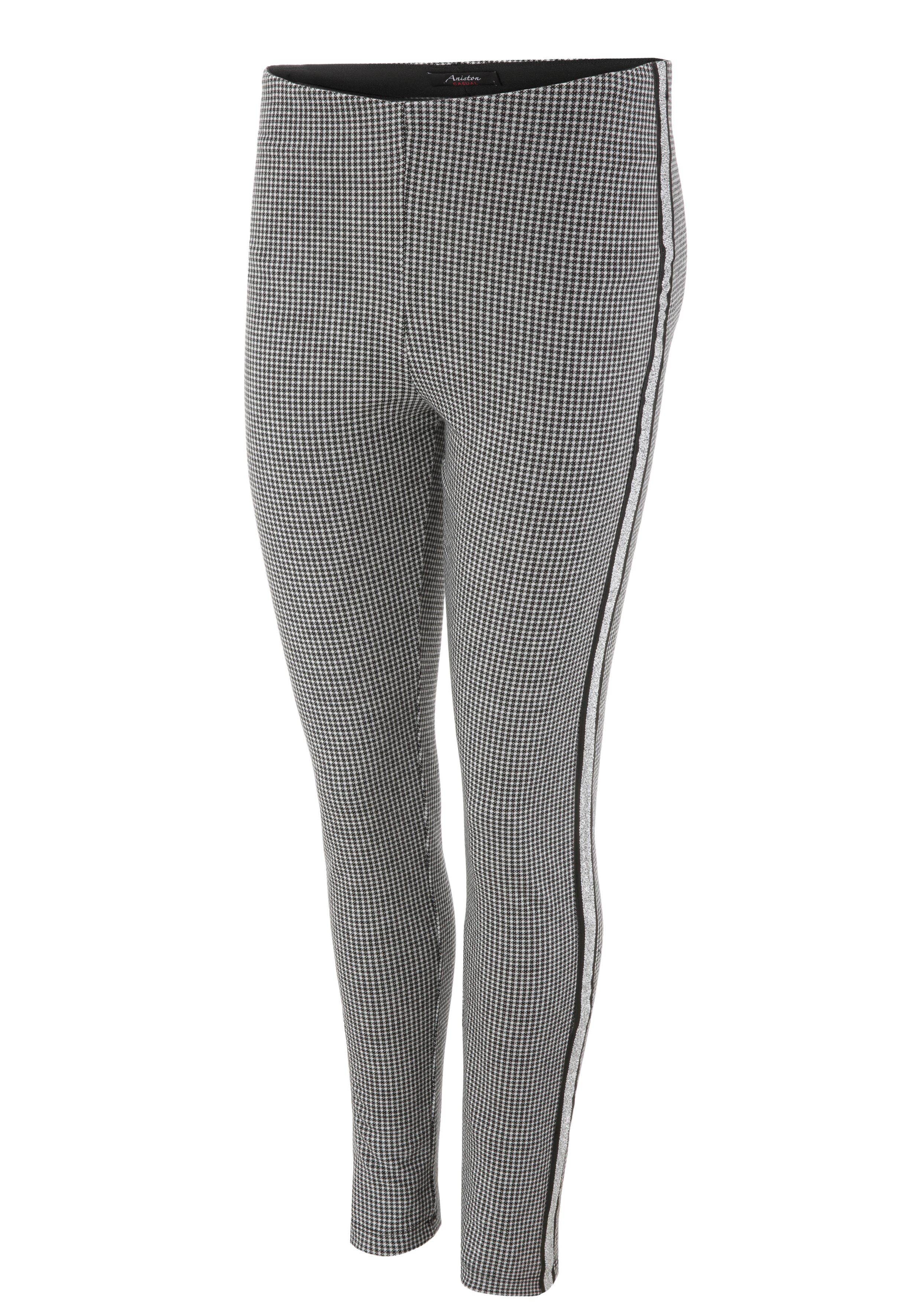 Aniston CASUAL Comfortbroek met glinsterende galons
