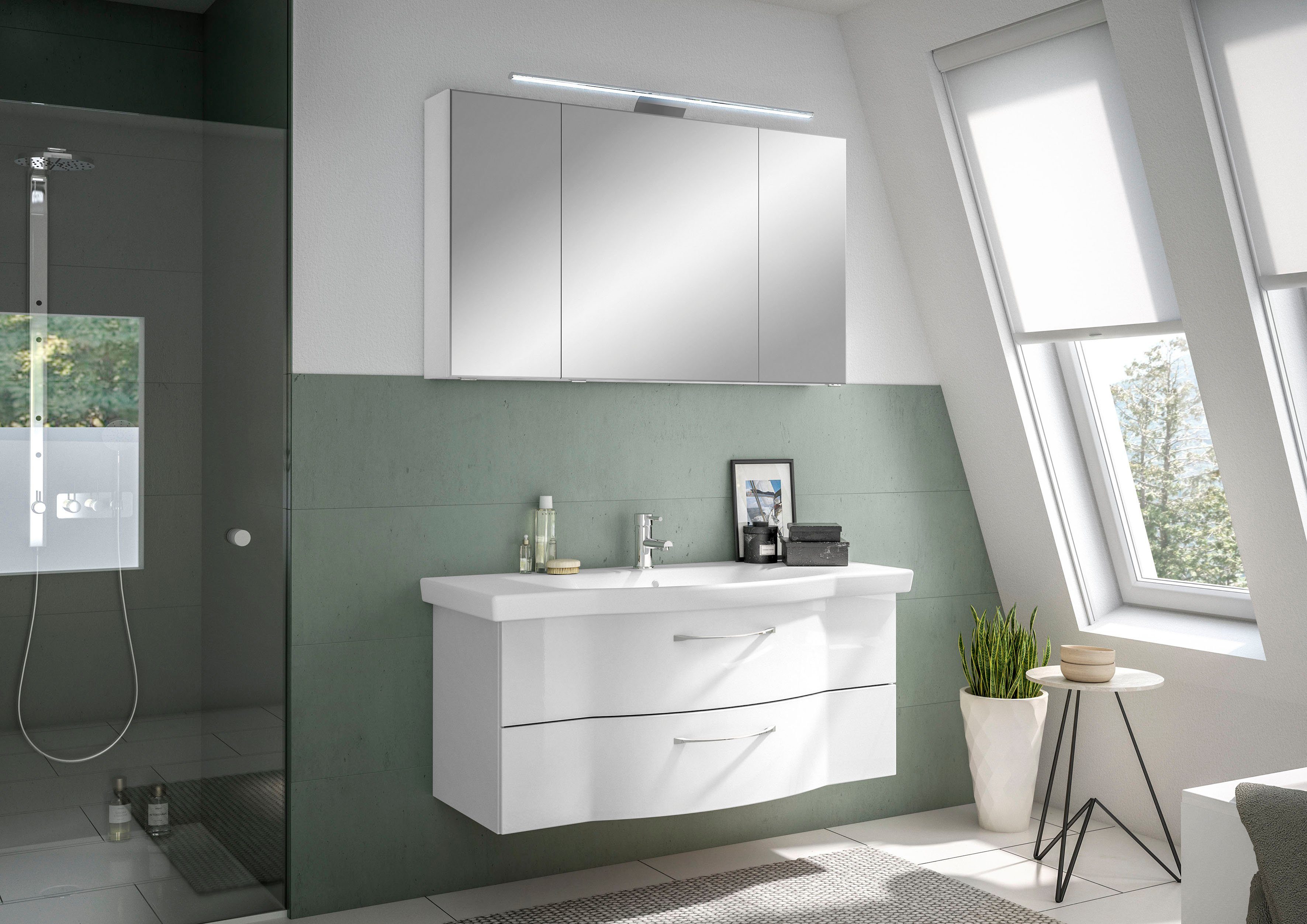 Saphir Spiegelkast 6005 Sprint badkamermeubel, 3 spiegeldeuren, 6 legplanken, 120 cm breed
