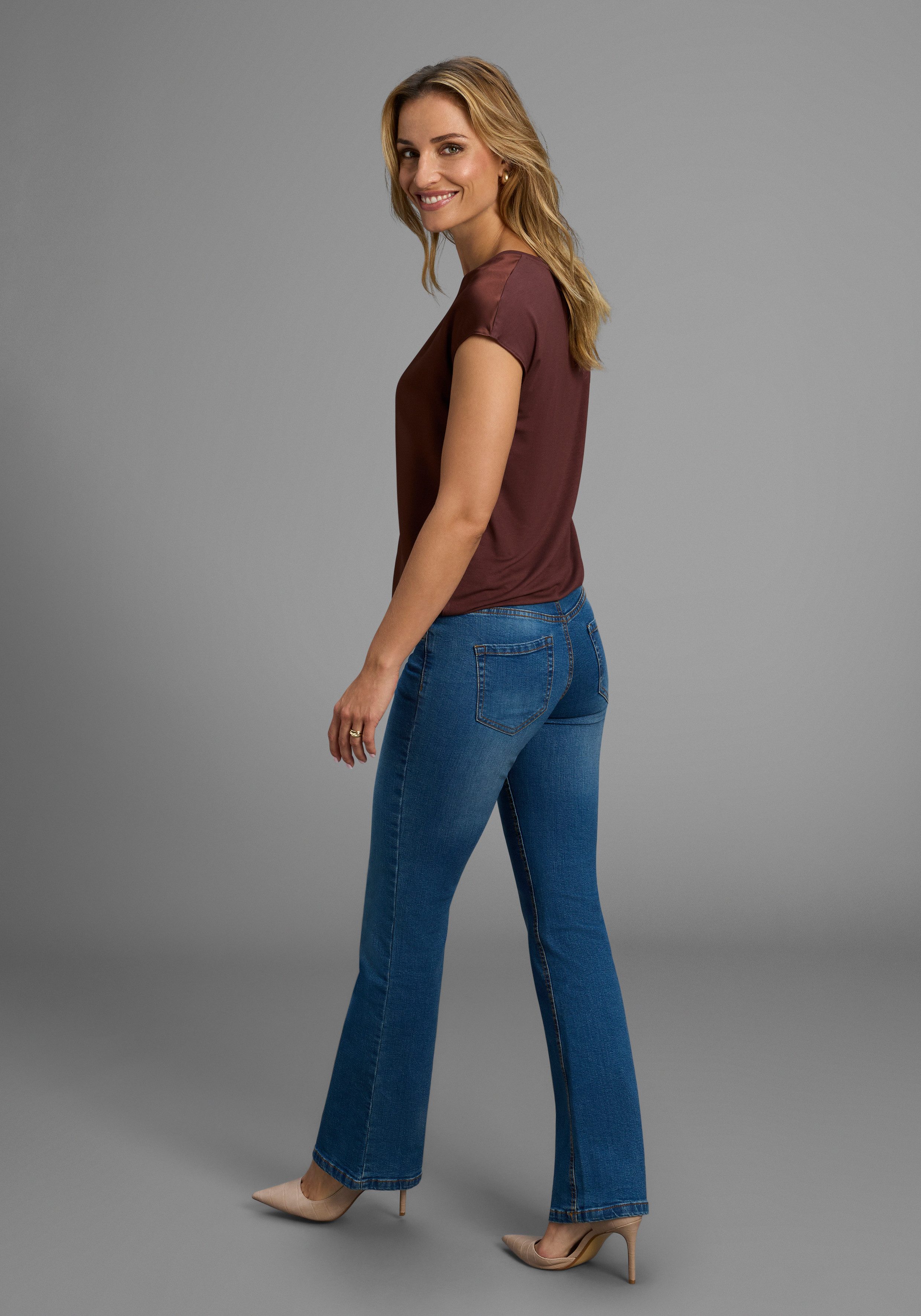 Arizona Bootcut jeans Tailleband met zij-elastiek inzet hoge taille, bootcut, met stretch, klassieke 5-pocket-stijl
