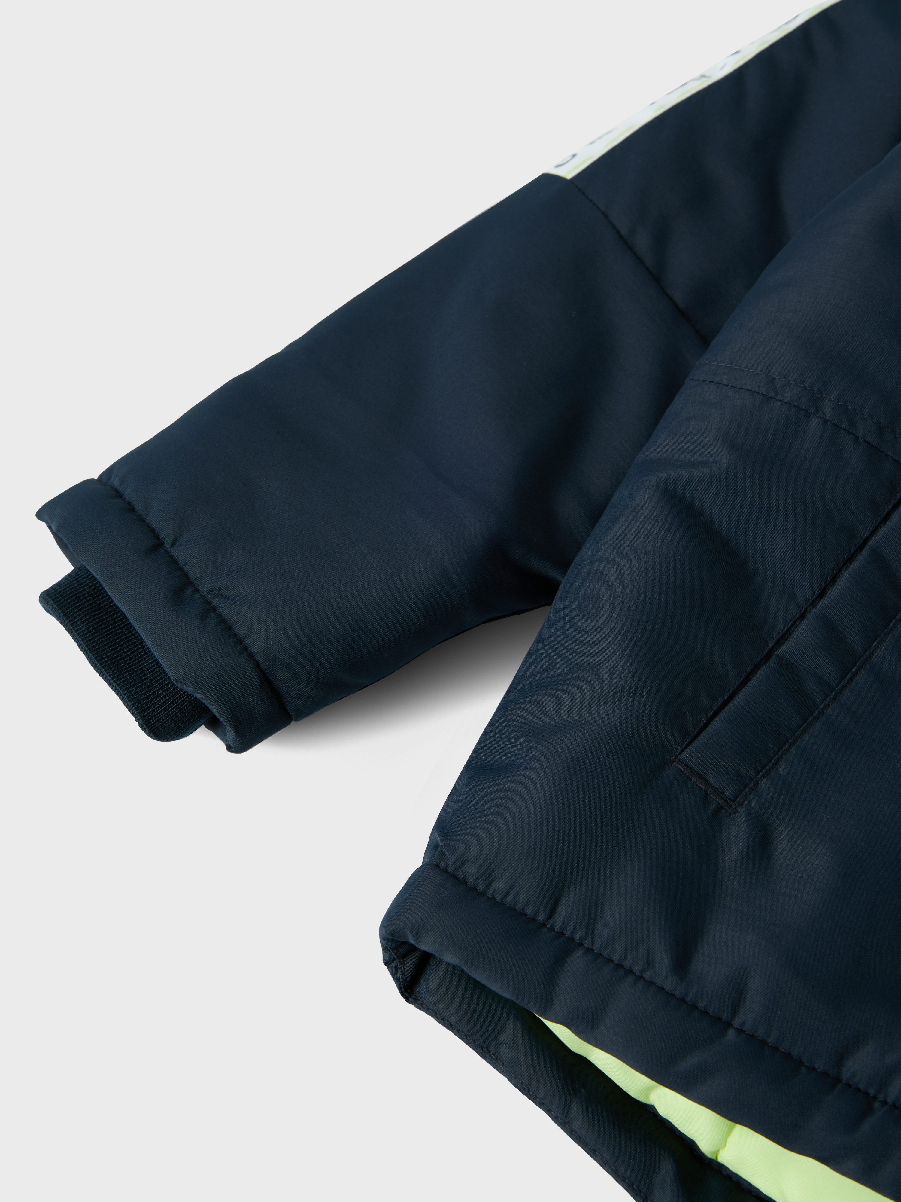 Name It Outdoorjack NKMMAX JACKET SPORTY1 met decoratieve, reflecterende details