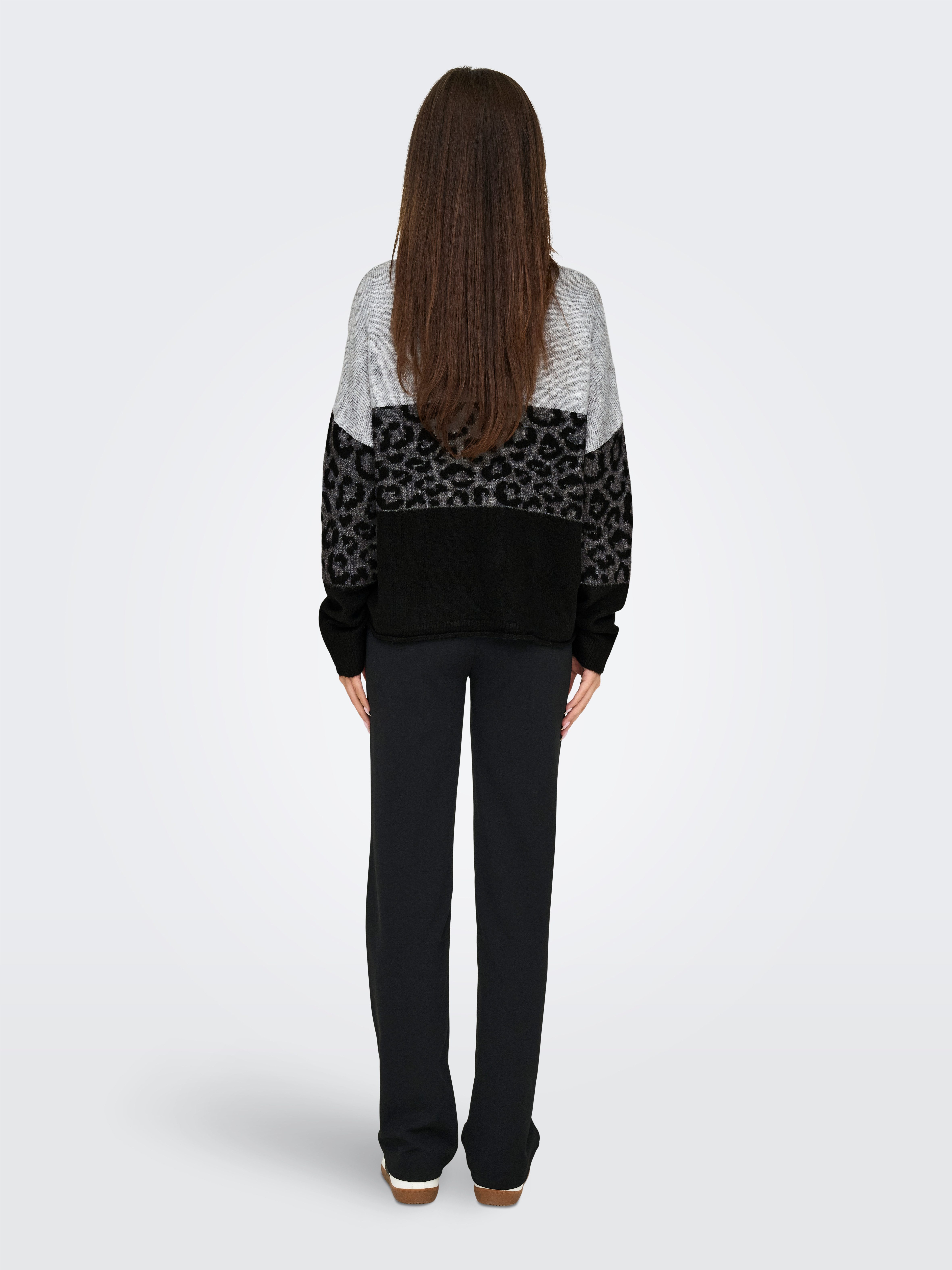 Only Trui met ronde hals ONLJADE ANIMAL LS O-NECK NOOS KNT