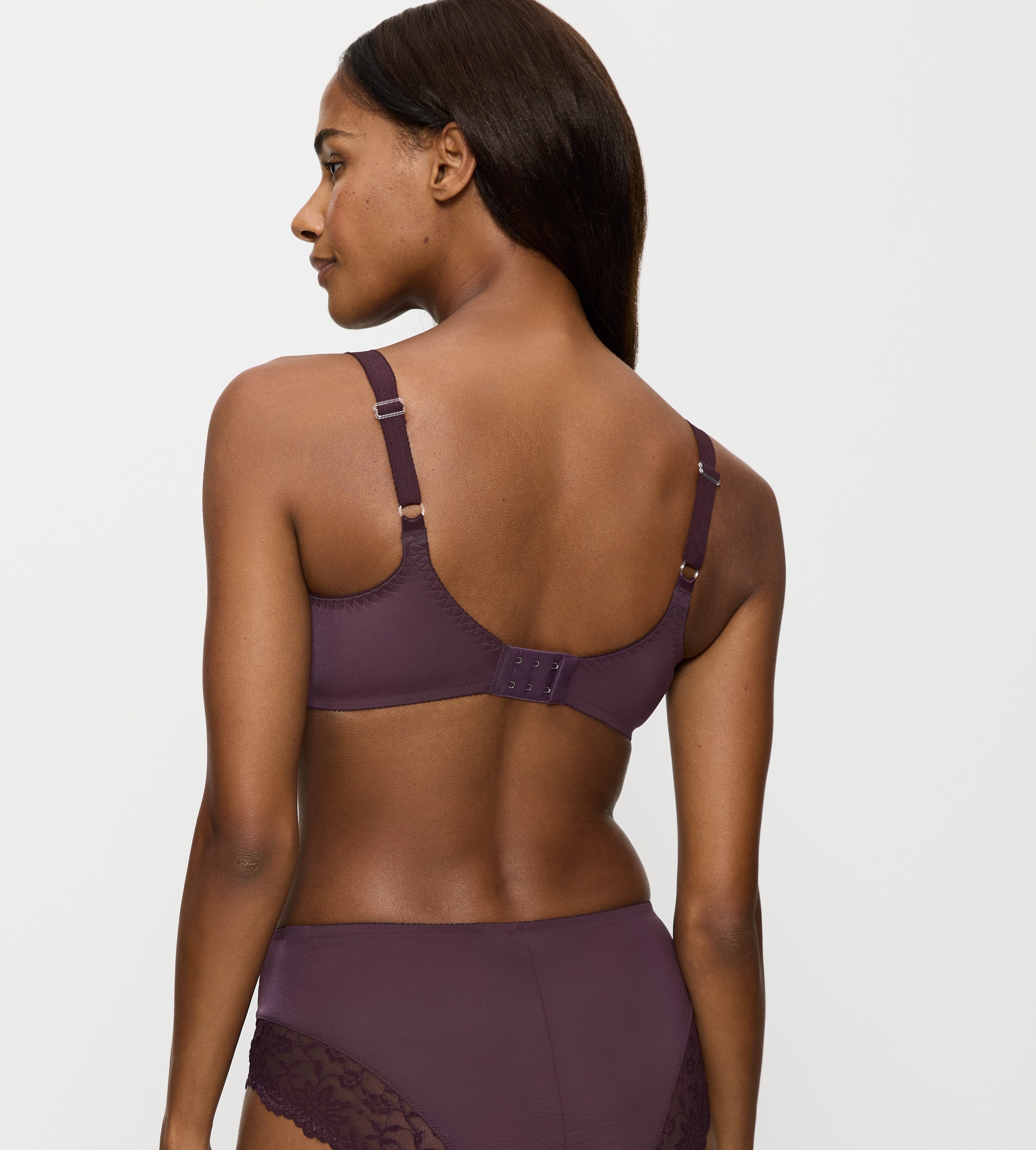 Triumph Minimizer-bh Ladyform Soft W maakt de borst optisch kleiner met een cupmaat