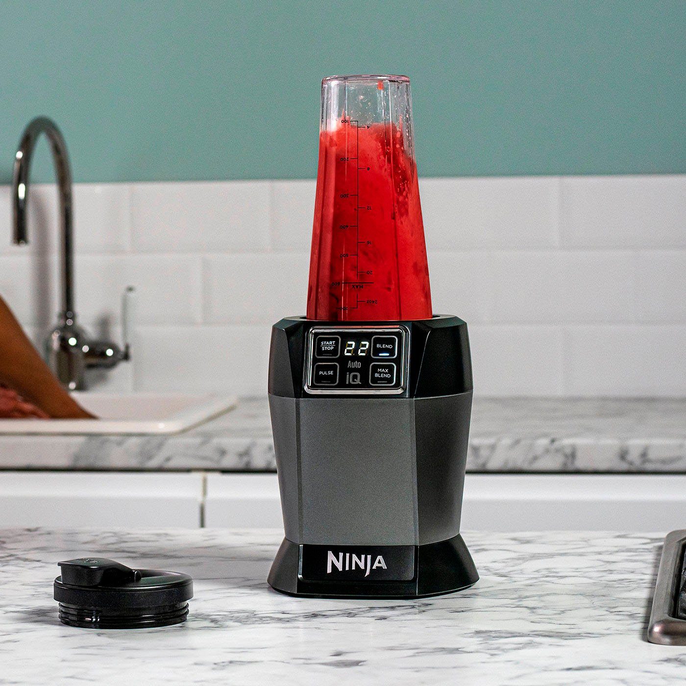 NINJA Smoothie-maker BN495EU incl. 2 x 0,7 l beker & bekerdeksel met schenktuit, met auto-iq