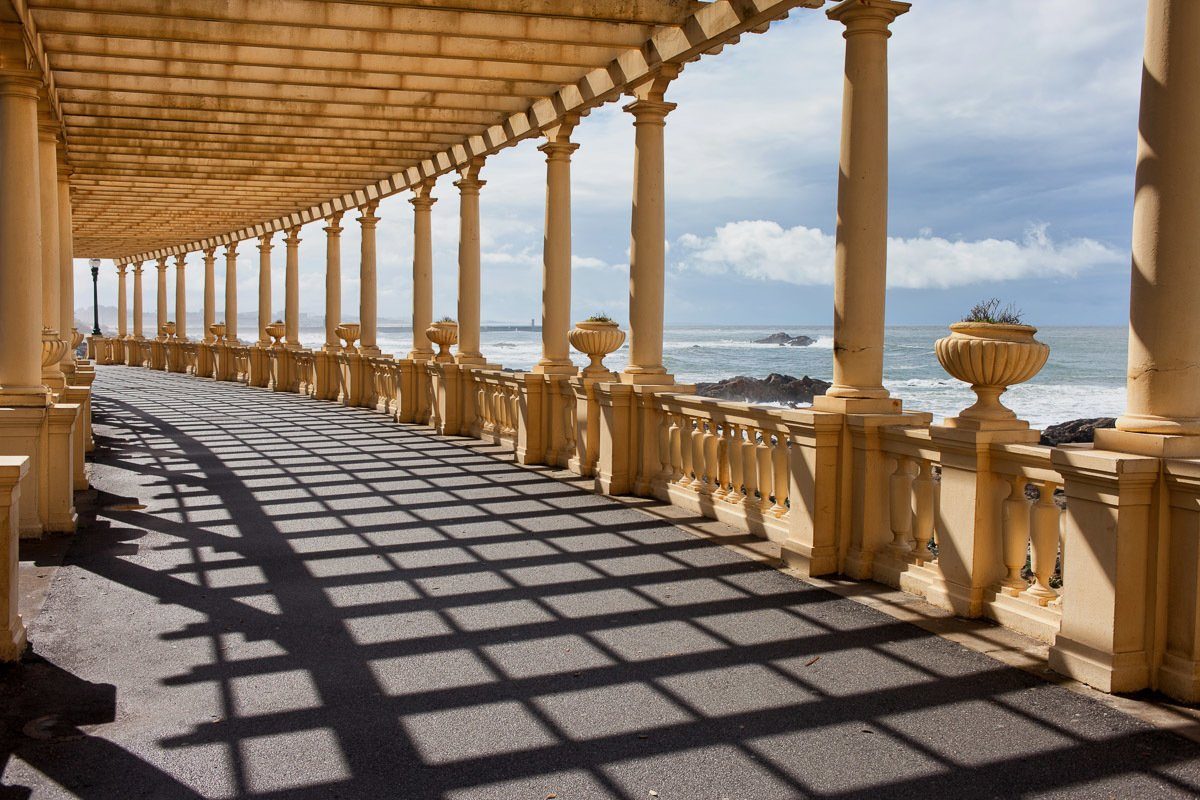 Papermoon Fotobehang Pergola da Foz in Porto