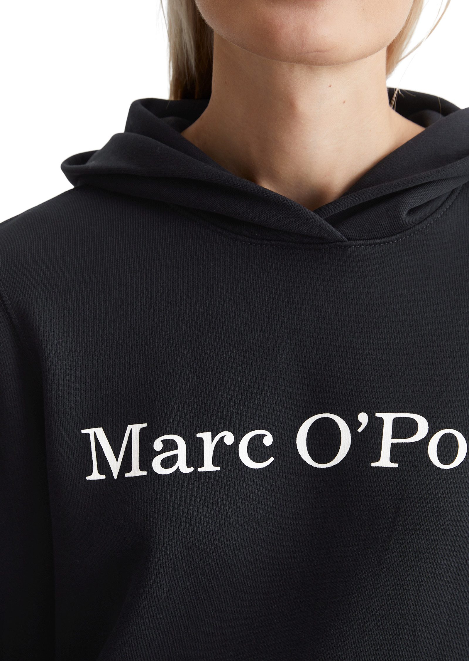 Marc O'Polo Hoodie op de borst is een kleurgecoördineerde logo-borduring