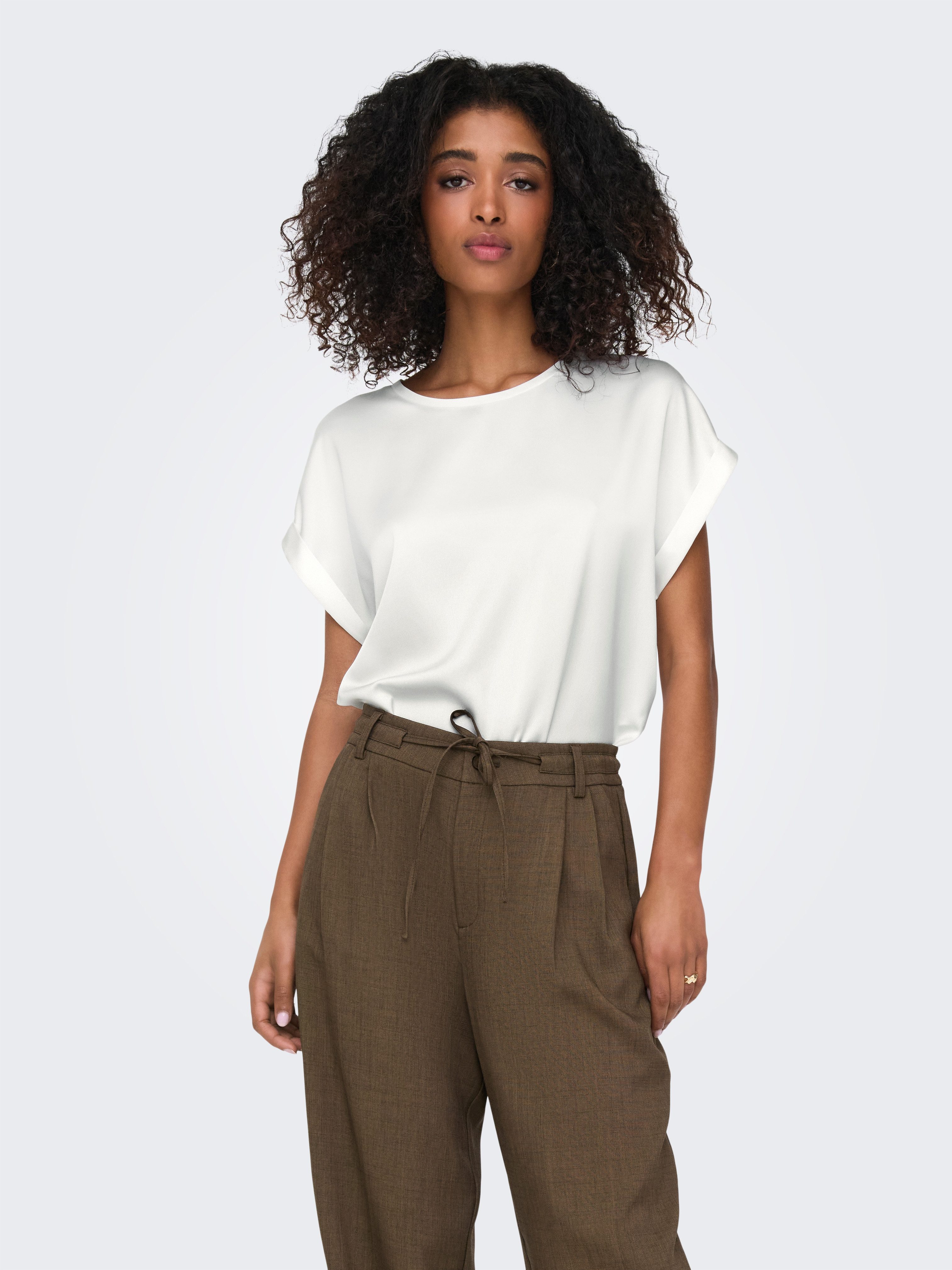 Only Shirt met korte mouwen ONLLIEKE S/S SATIN MIX TOP WVN NOOS