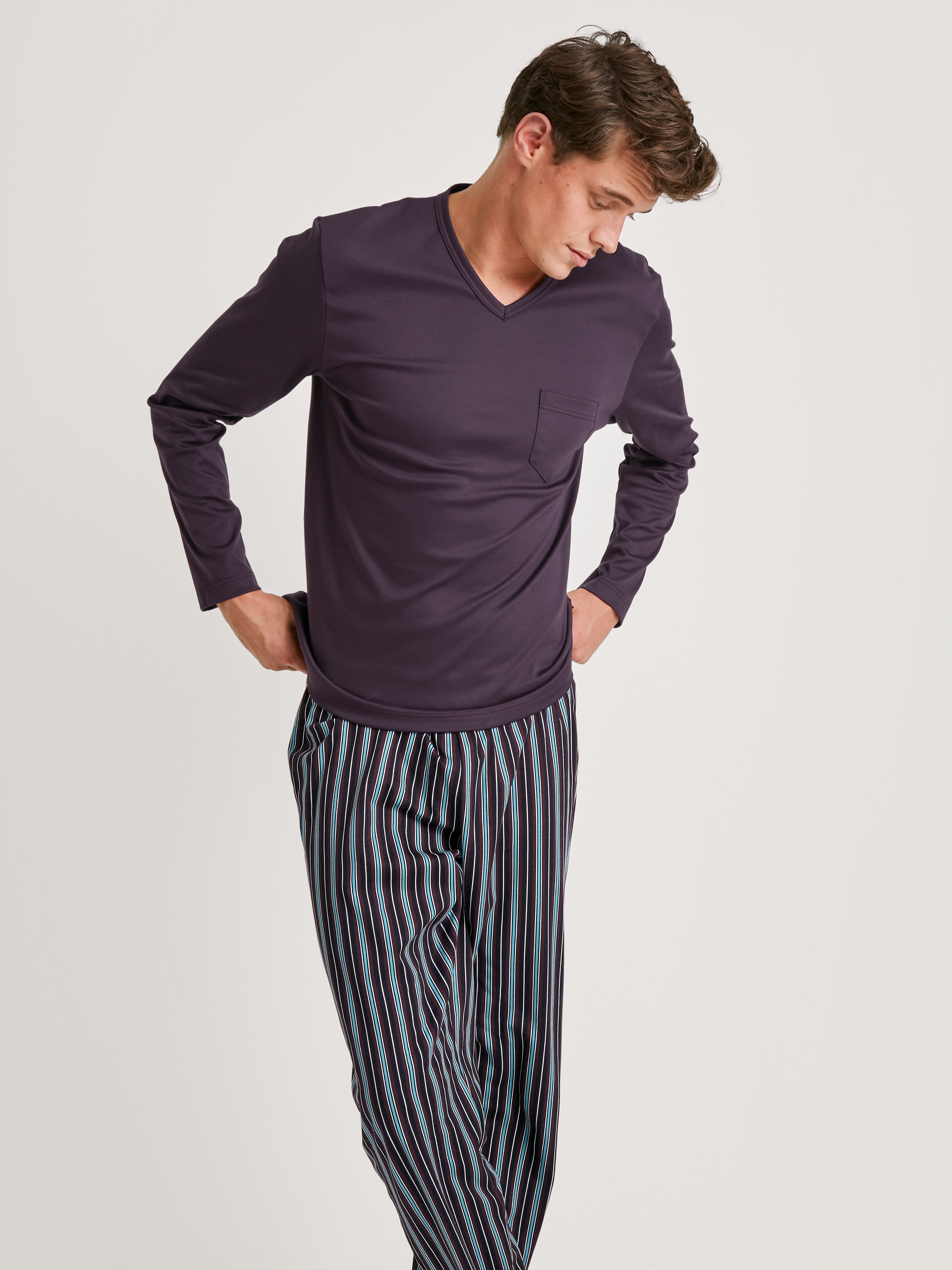 CALIDA Pyjama Relax Streamline 6 met praktische v-hals (2-delig)