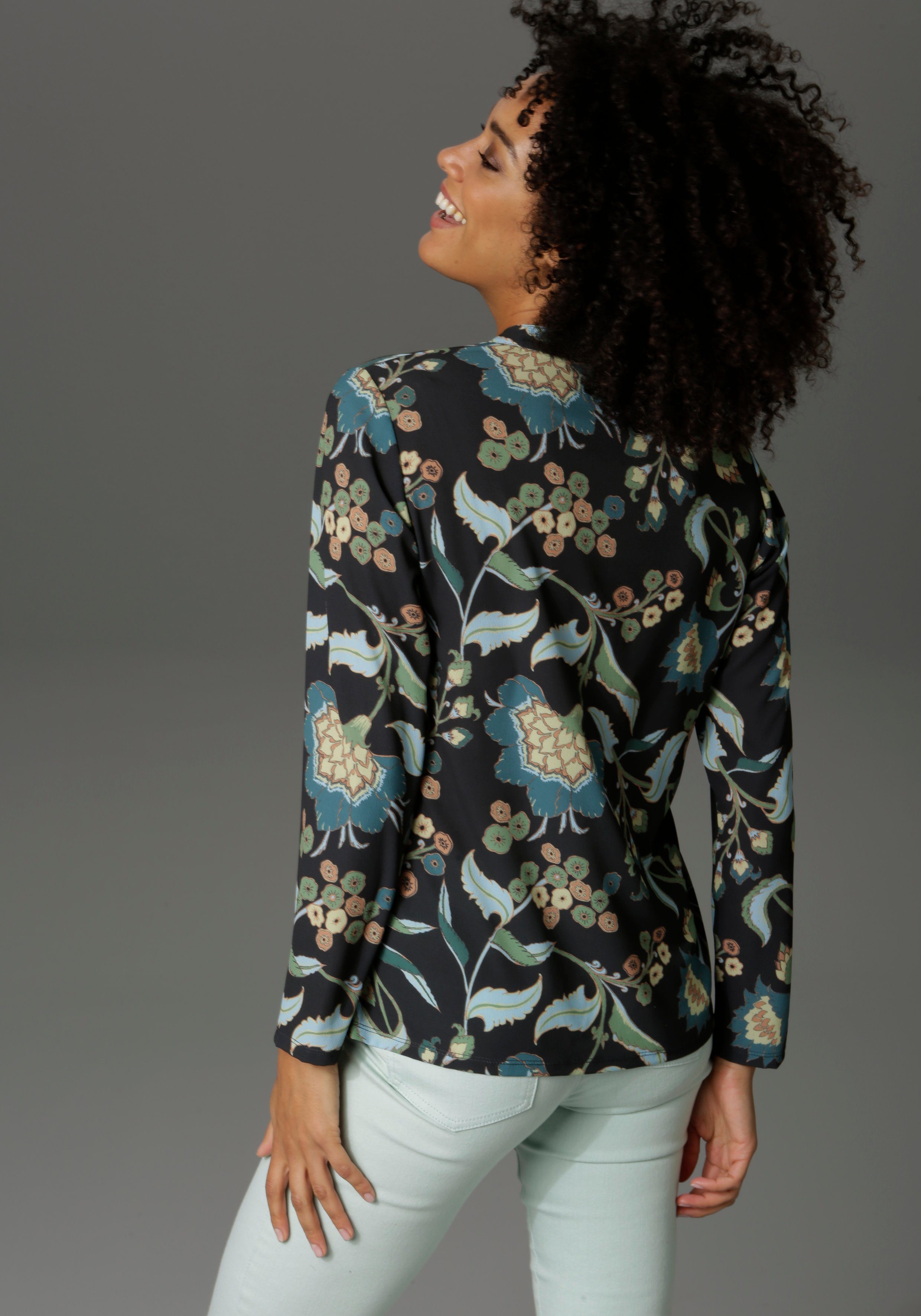 Aniston CASUAL Blouse zonder sluiting met schilderachtige bloemenprint