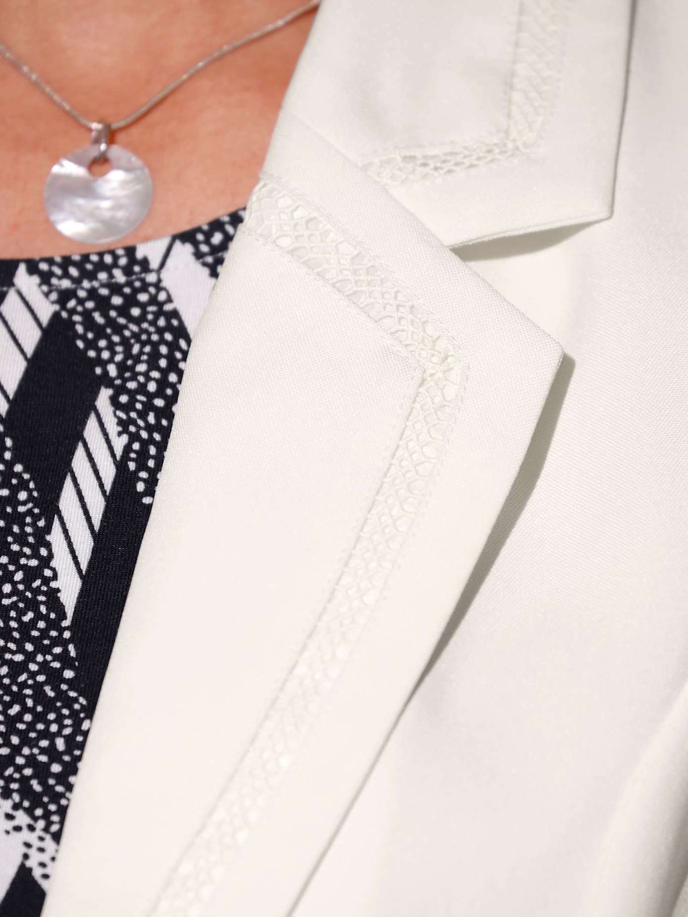 Classic Basics Jasje Blazer