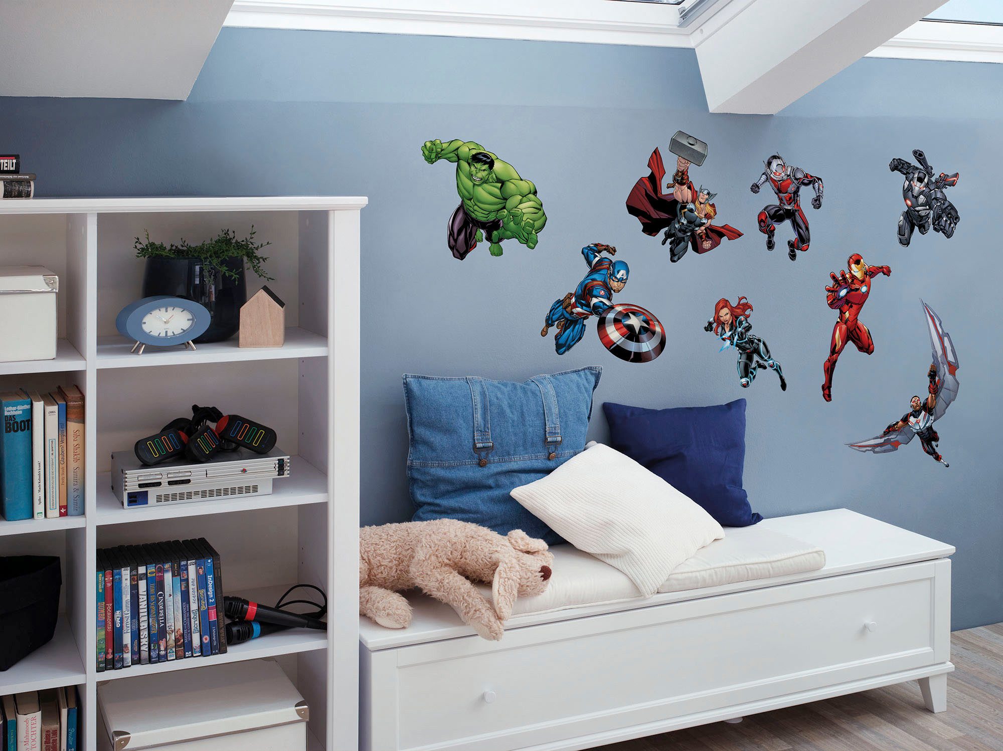 Komar Muursticker The Avengers Rood, Groen En Blauw 50 Cm X 70 Cm 612745