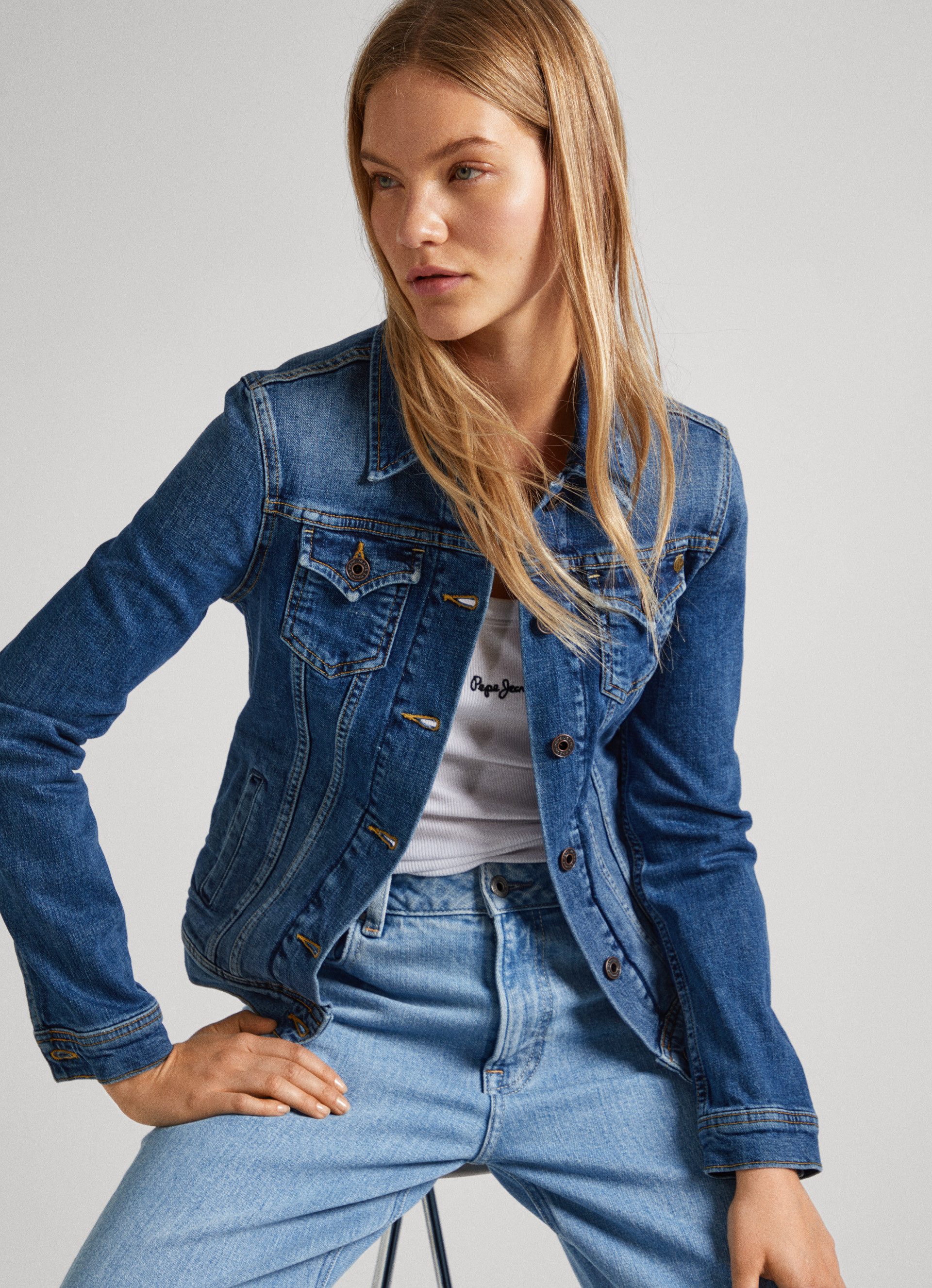 Pepe Jeans jack THRIFT met opgestikte borstzakken en doorknoopsluiting