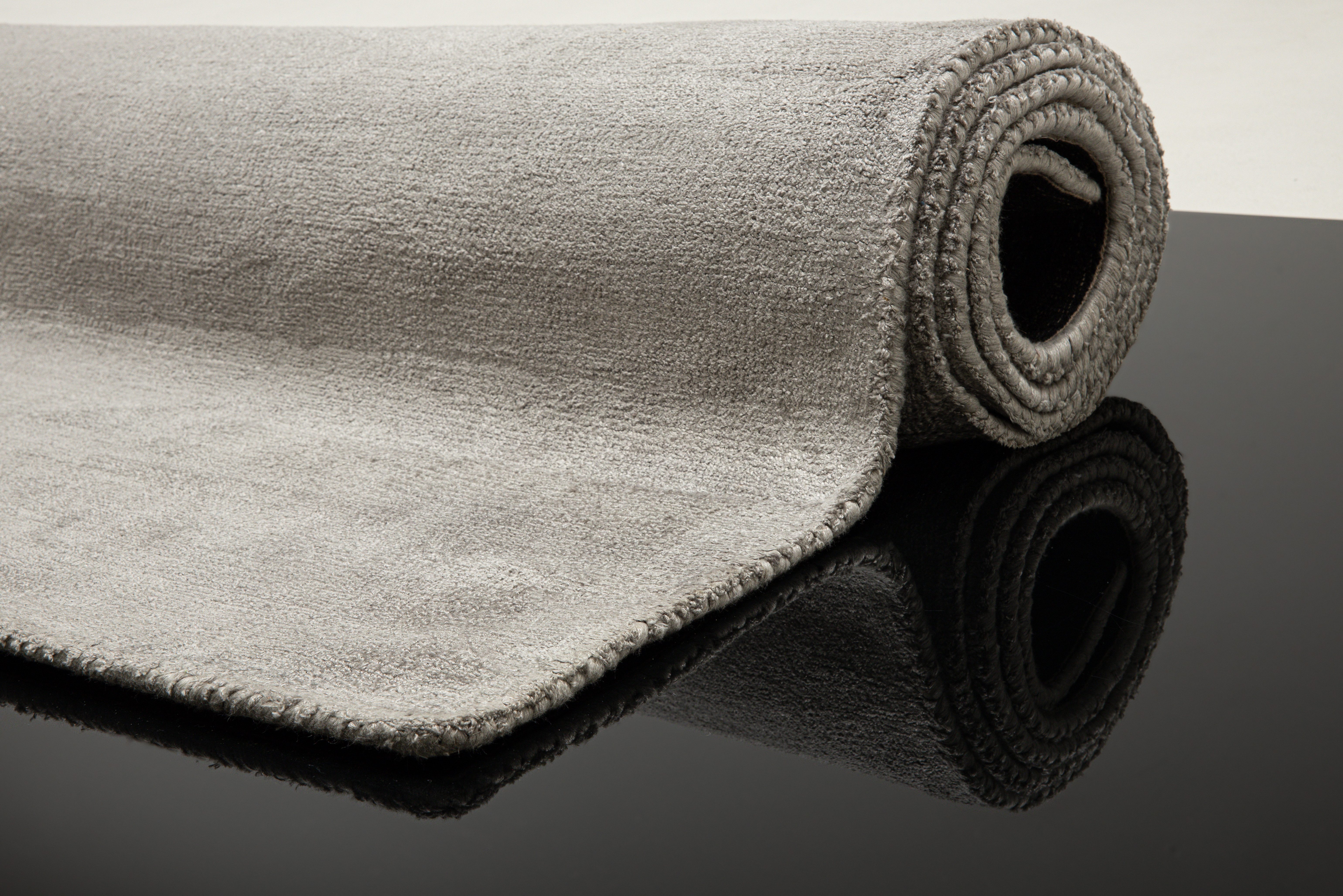 TOM TAILOR HOME Vloerkleed Shine uni Handgeweven vloerkleed, 100% viscose, met de hand geweven, met elegante glans