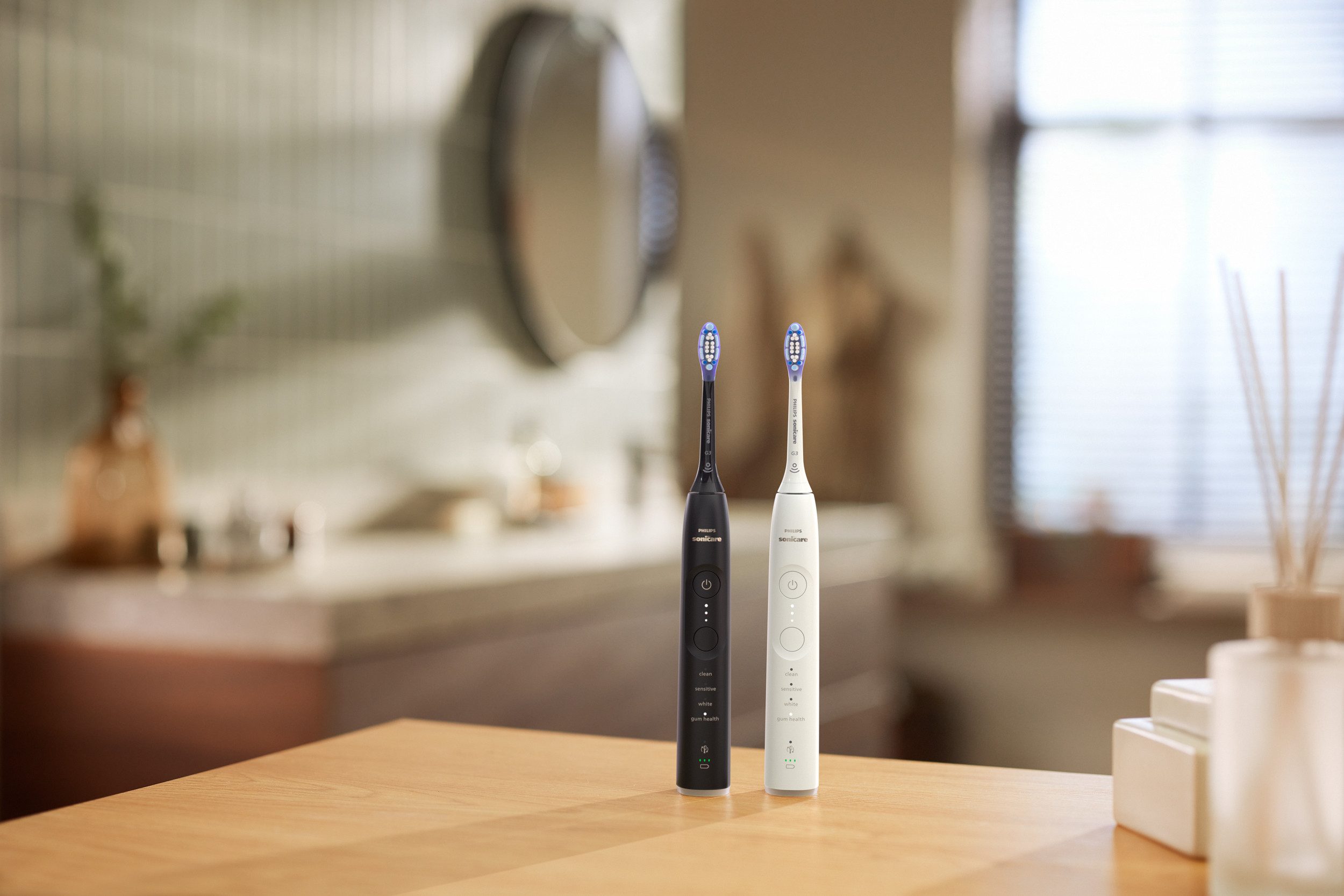 Philips Sonicare Elektrische tandenborstel Series 7100 HX7429/02 met drukcontrol, 7 reinigingsinstellingen, inclusief reislade-etui