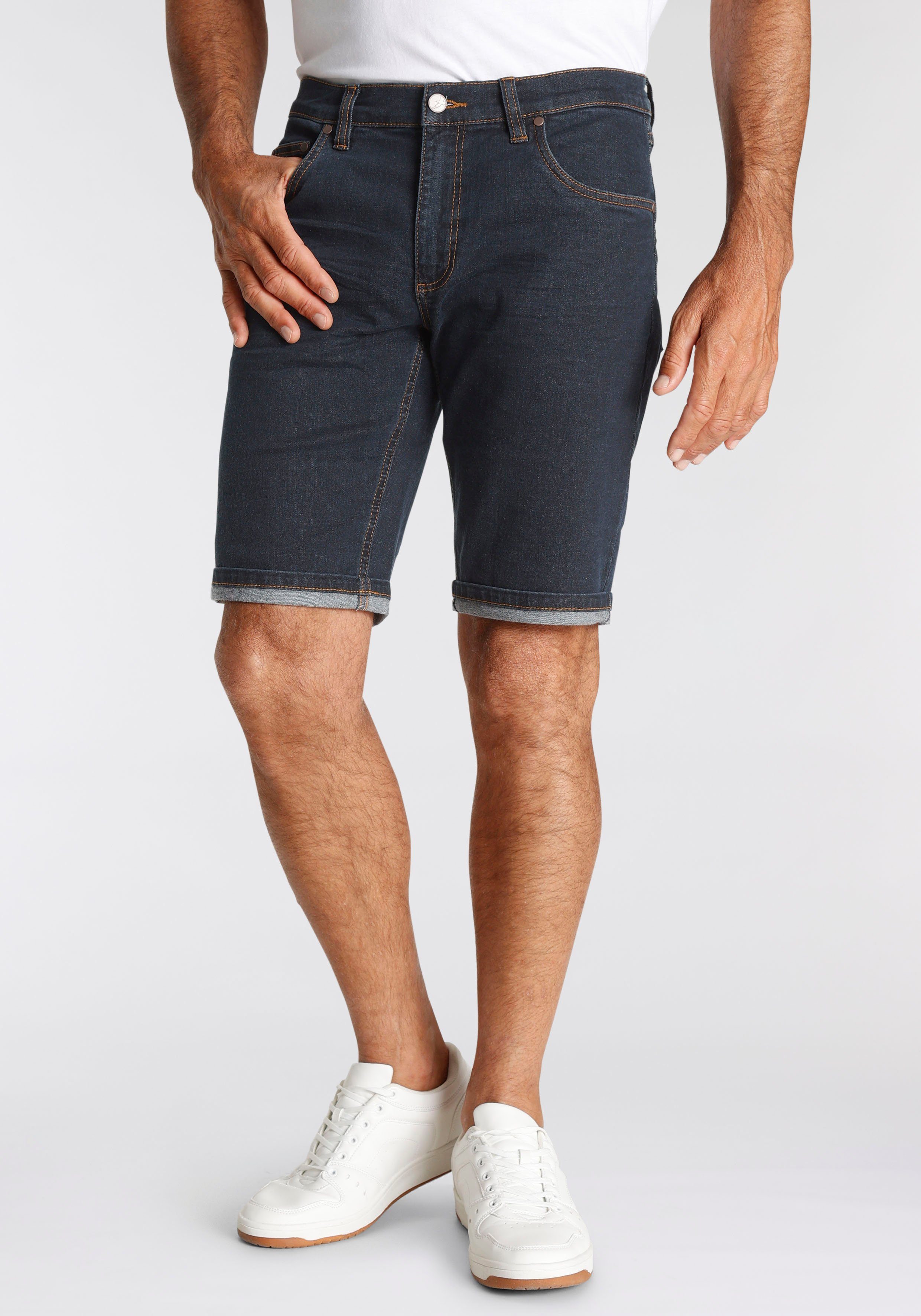 Arizona Jeansshort rechte snit, knieomspelende lengte, lage taillehoogte