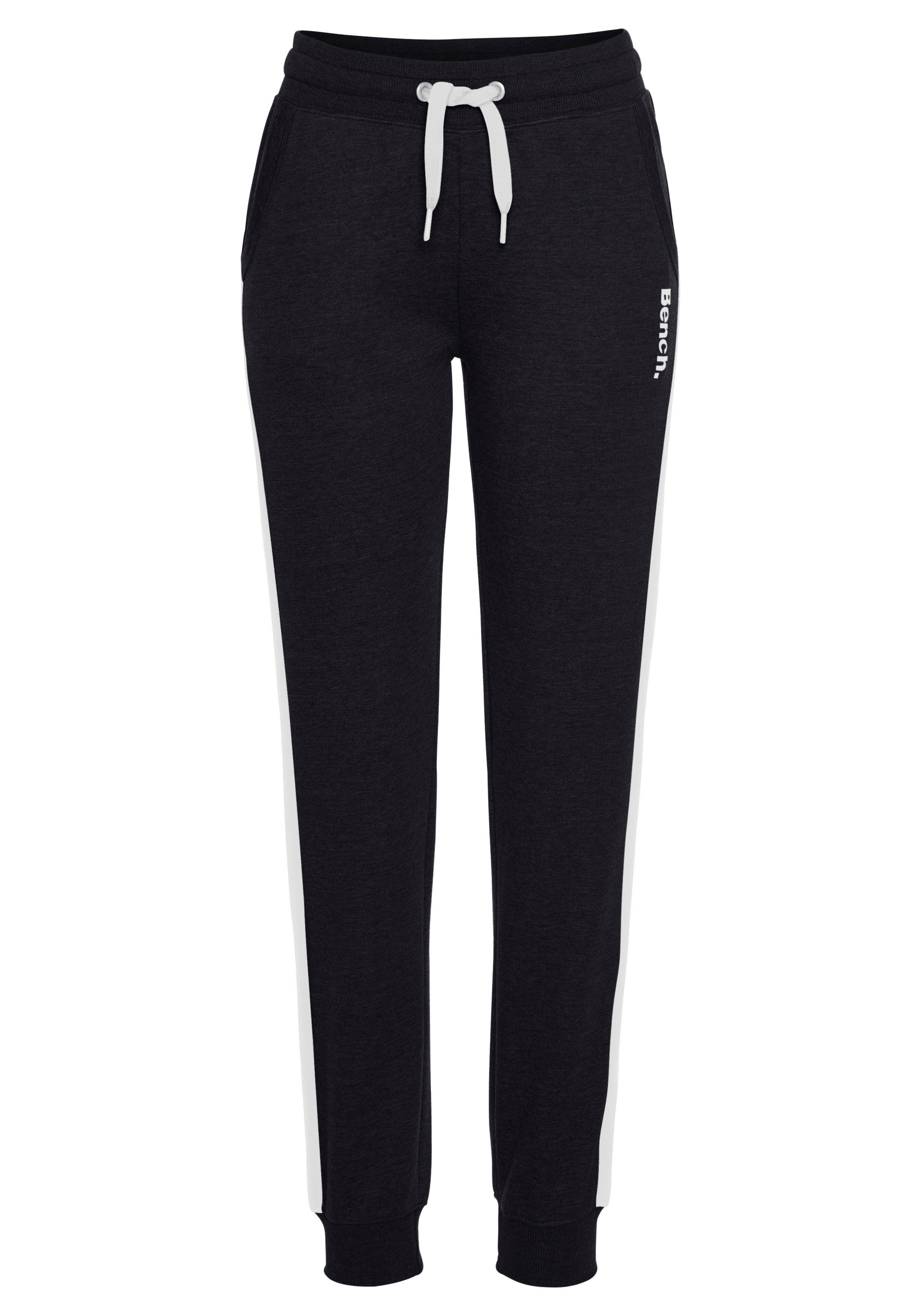 Bench. Loungewear Sweatbroek met strepen opzij en smalle pijpen