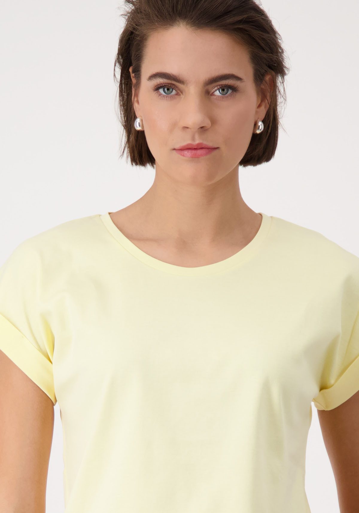 Monari Shirt met ronde hals met glinsterende steentjes op de schouder