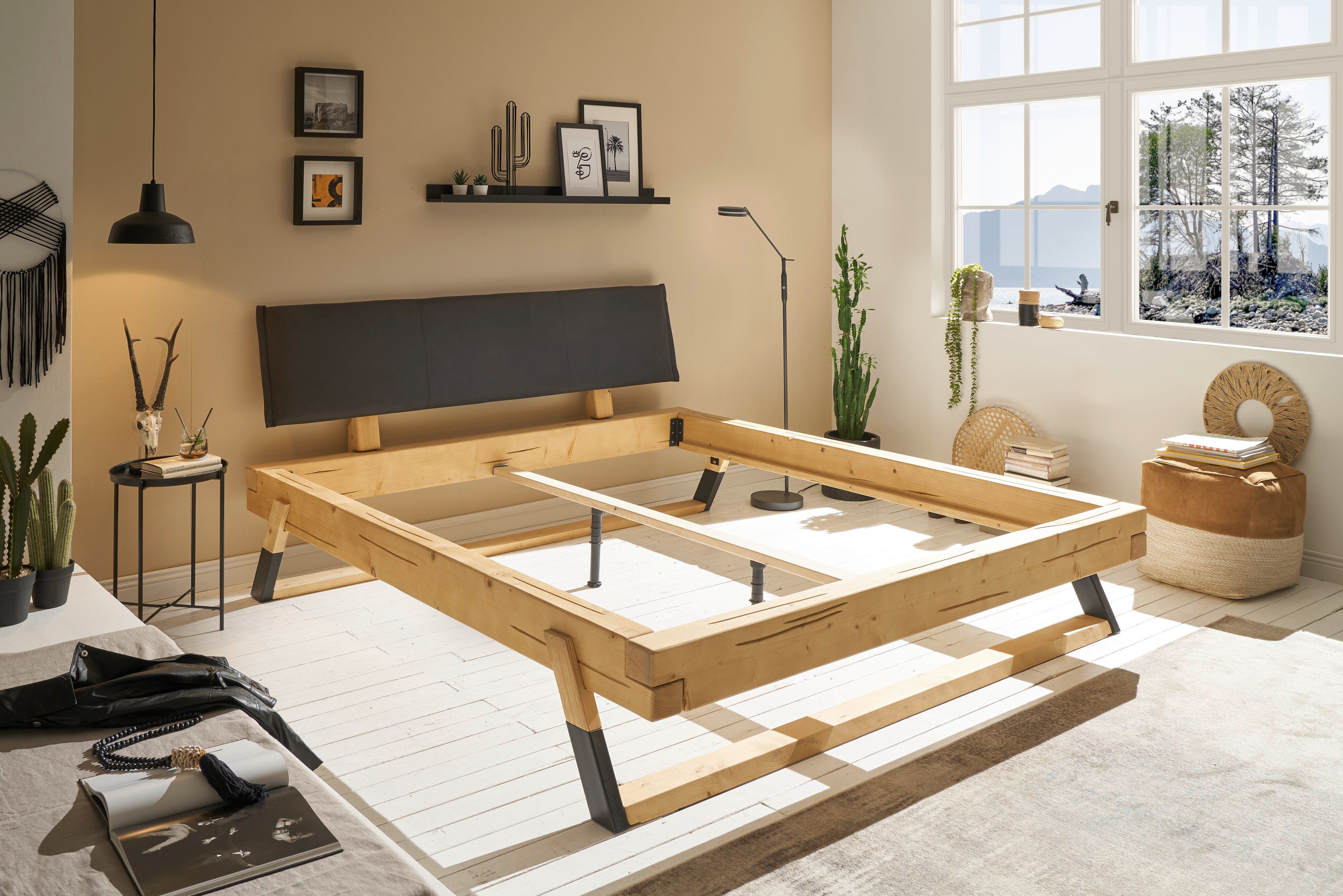 Schlafkontor Bedframe Lobia massief houten bed, gestoffeerde hoofdeinde 180x200 cm, tweepersoonsbed in natuurlijk vurenhout
