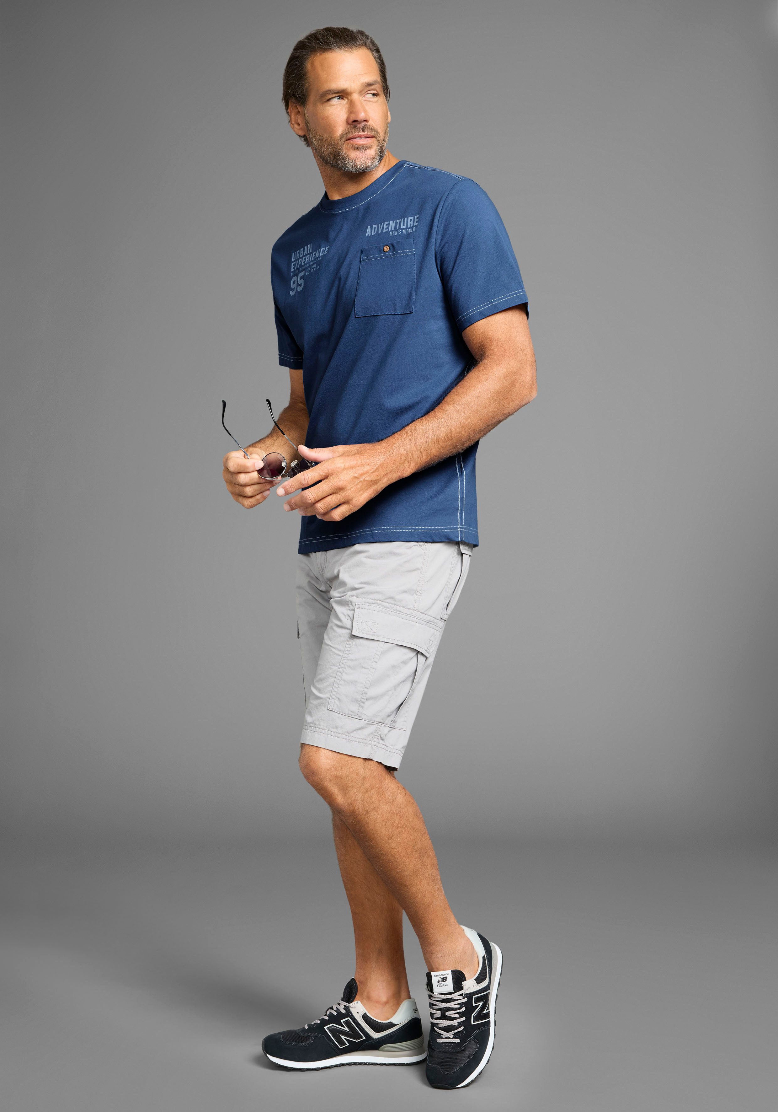 Man's World T-shirt met contraststiksels en functionele borstzak