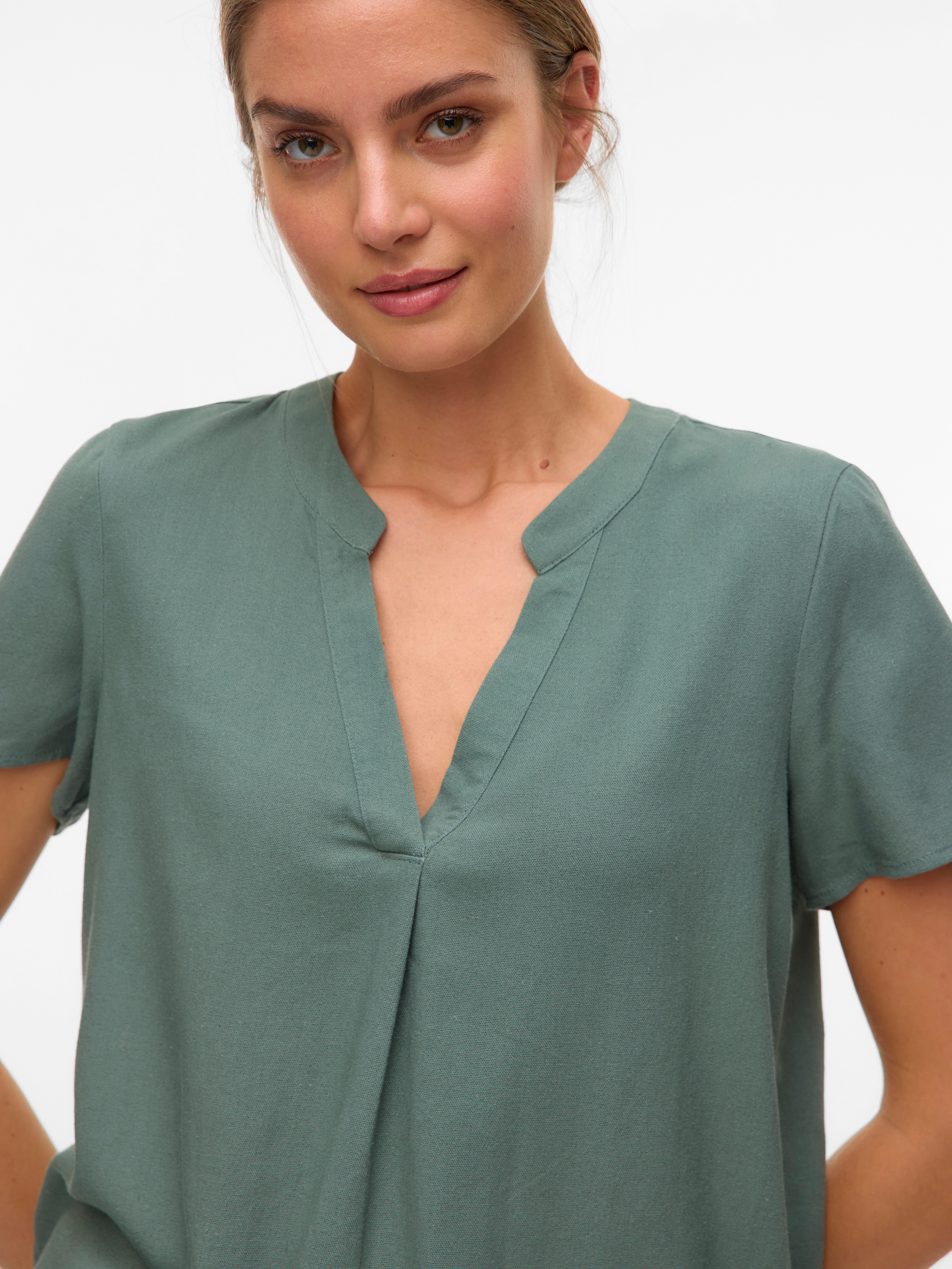 Vero Moda Shirt VMMYMILO SS V-NECK TOP WVN GA