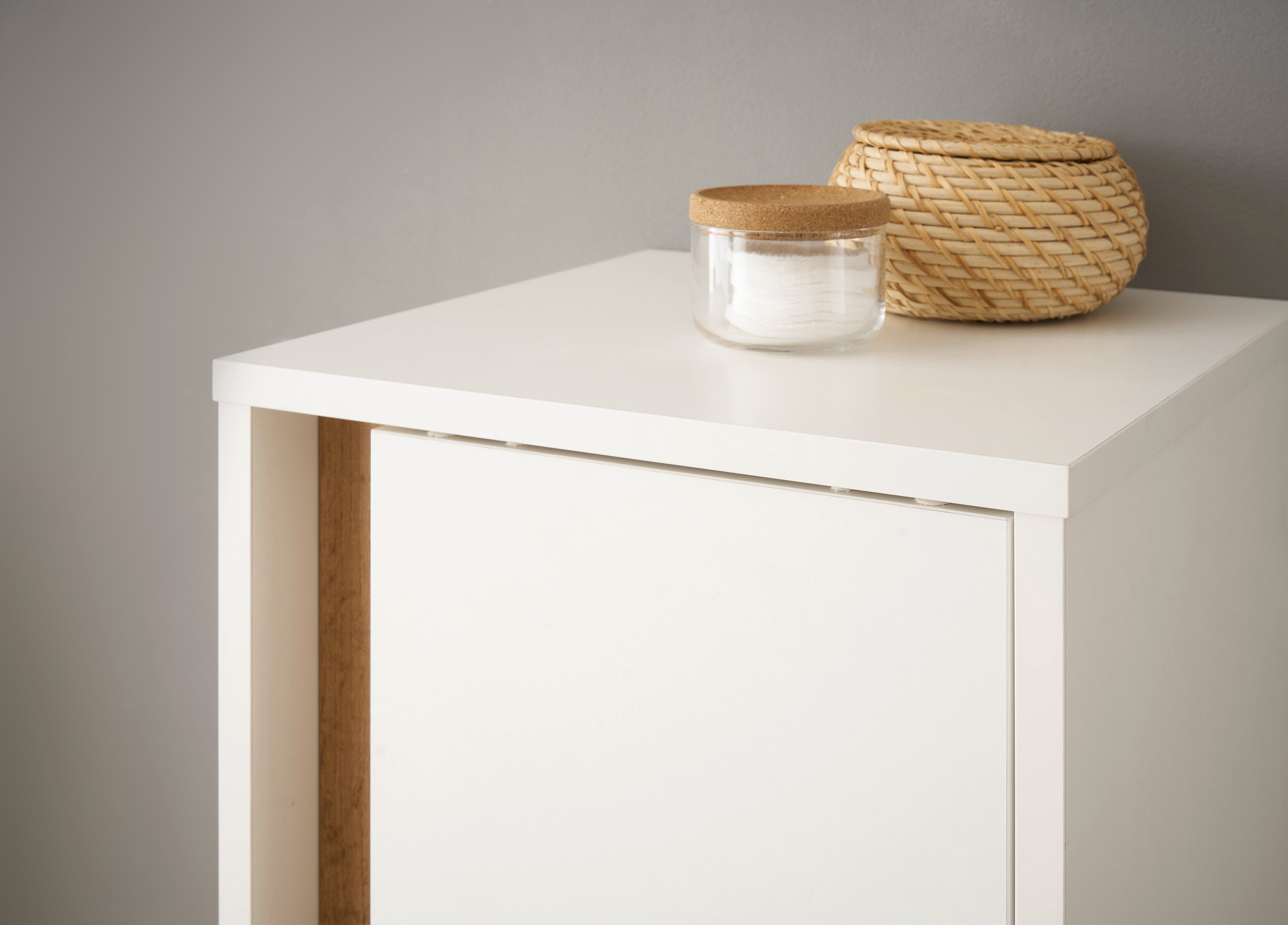 INOSIGN Halfhoge kast CITY/GIRON, badkamerkast met grepen, hoge kast in tijdloos ontwerp