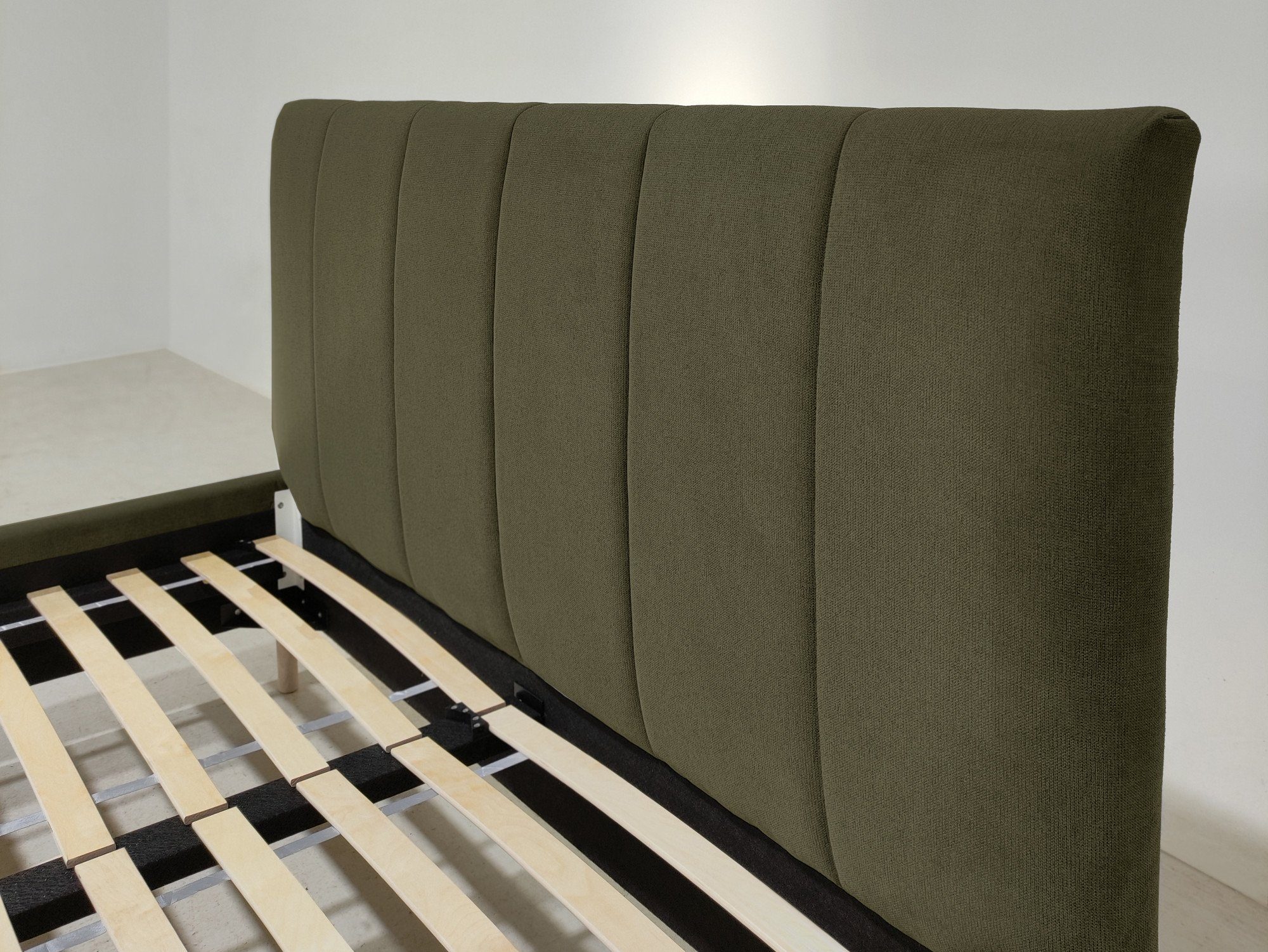 andas Gestoffeerd bed Muhos met een bekleed hoofdbord, incl. lattenbodem