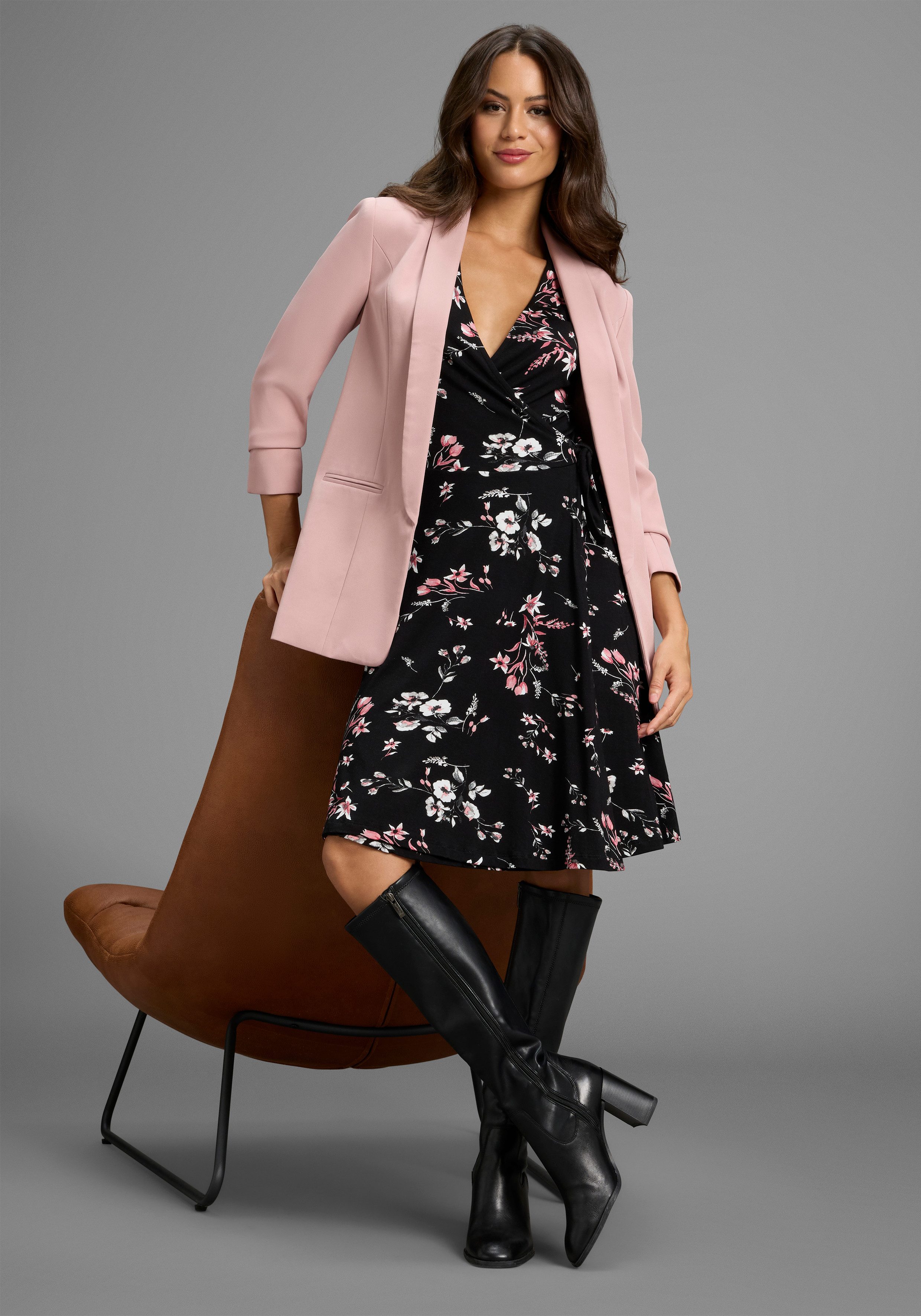Laura Scott Zomerjurk figuurvolgende snit, gebloemd ontwerp, van single jersey