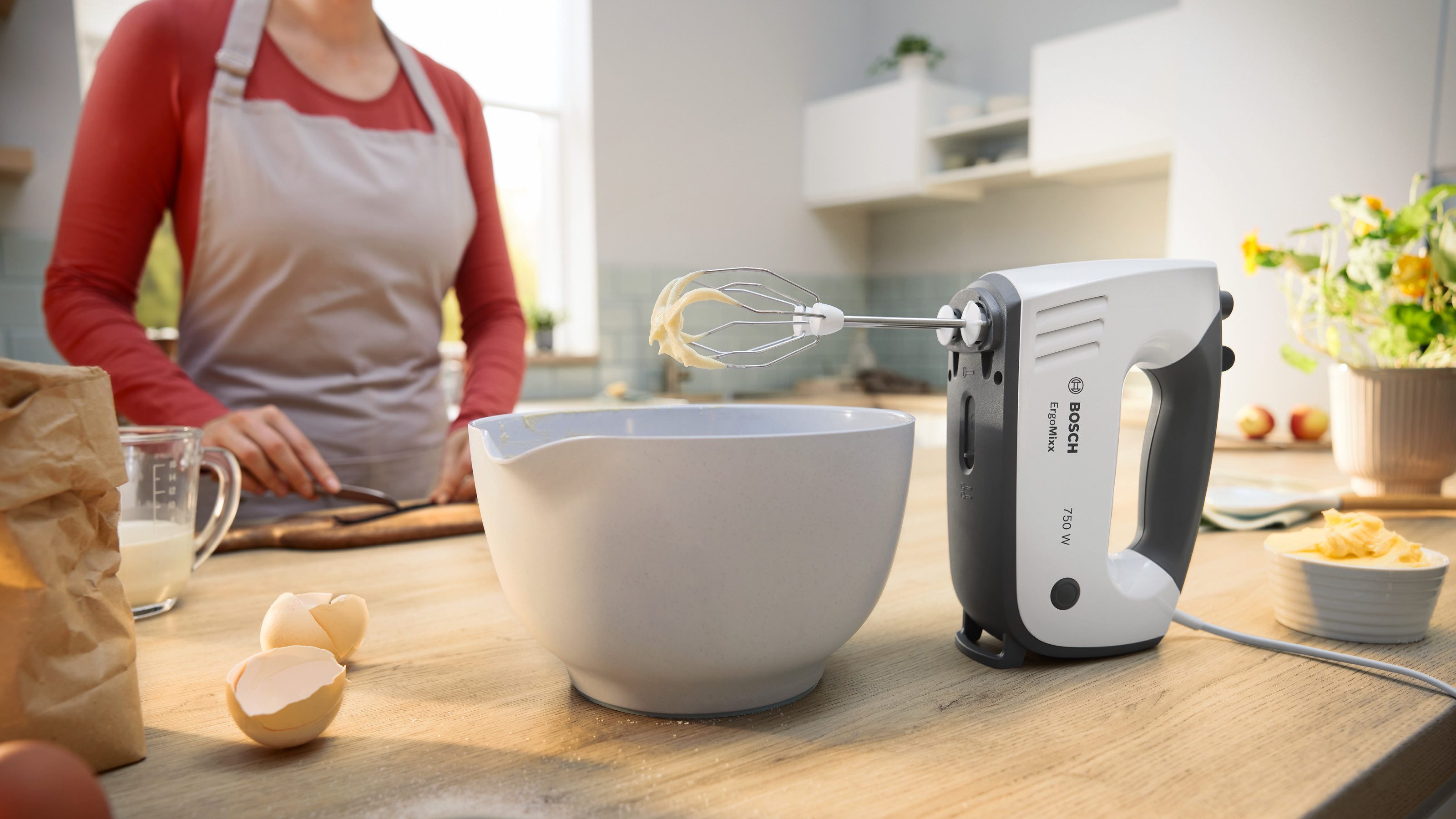 BOSCH Handmixer ErgoMixx MFQ37470, Edelst. Mixstaaf/knethaken, 5 standen, wit Turbostand, mixstaaf, lichtgewicht behuizing, gemaakt in Europa