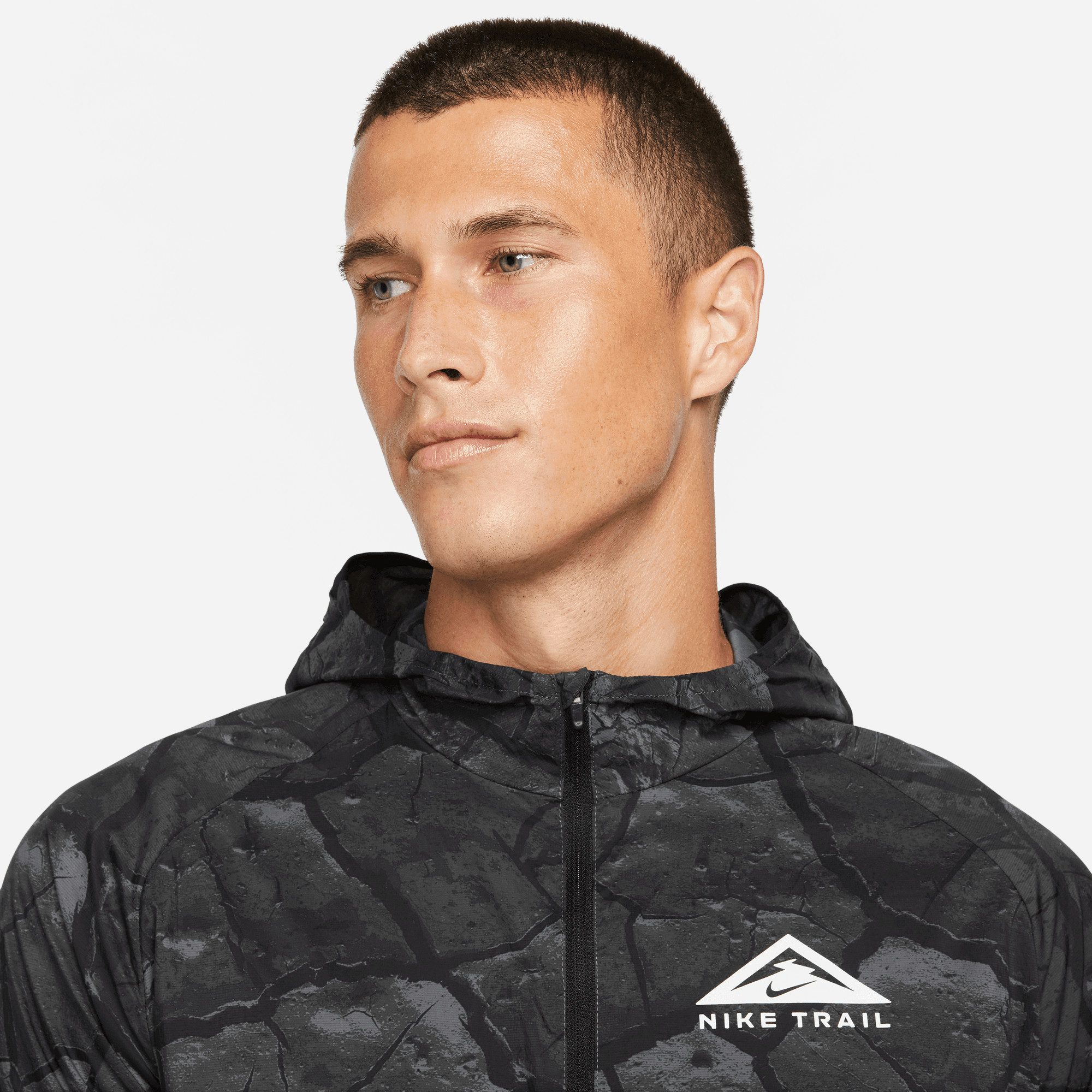 Nike Runningjack MEN'S LIGHTWEIGHT ALLOVER PRINT TRAIL RUNNING JACKET