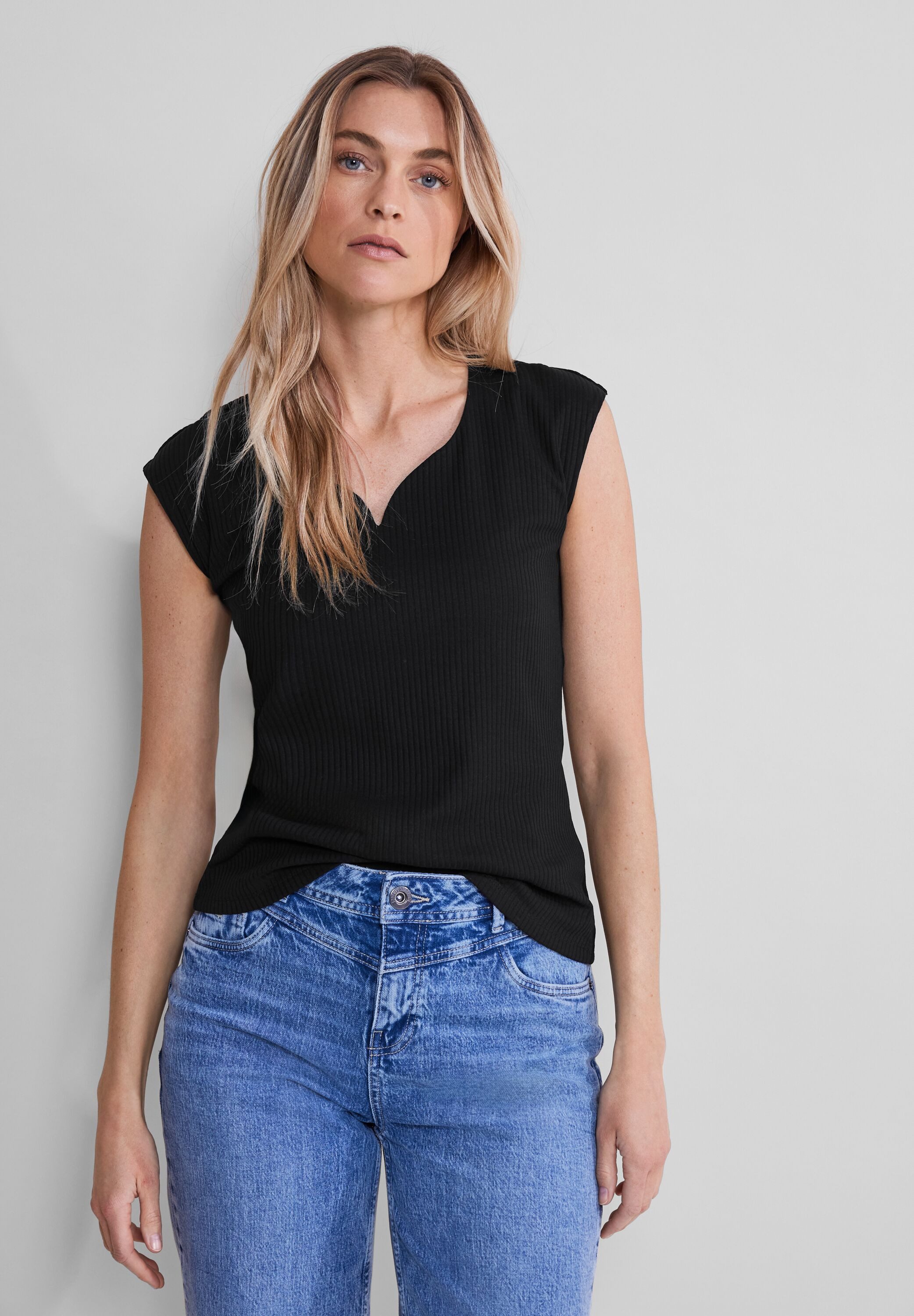 Street One Sleeveless Tops Black Dames