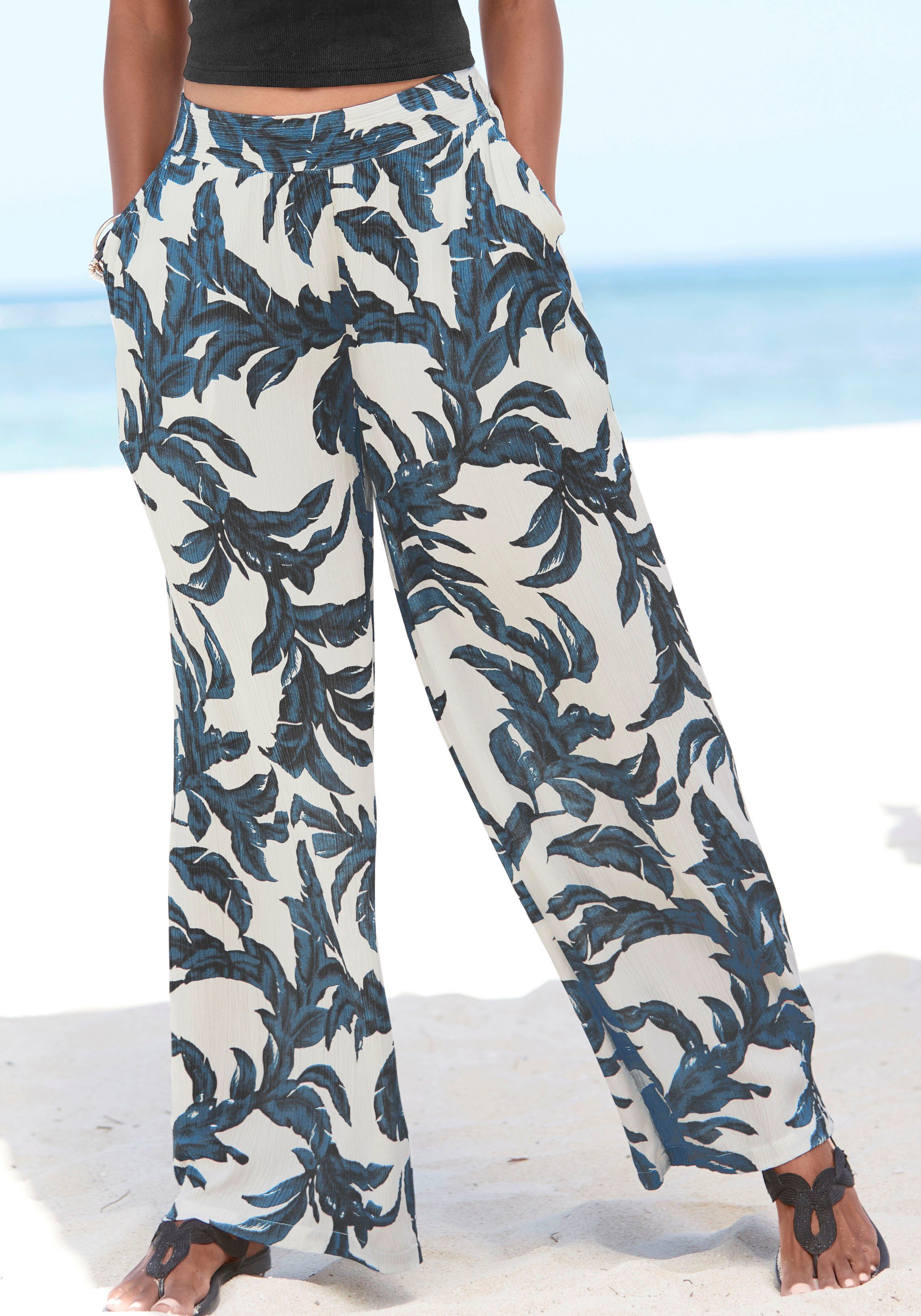 s.Oliver RED LABEL Beachwear Palazzobroek van crêpe viscose met all-over print en zakken, stoffen broek