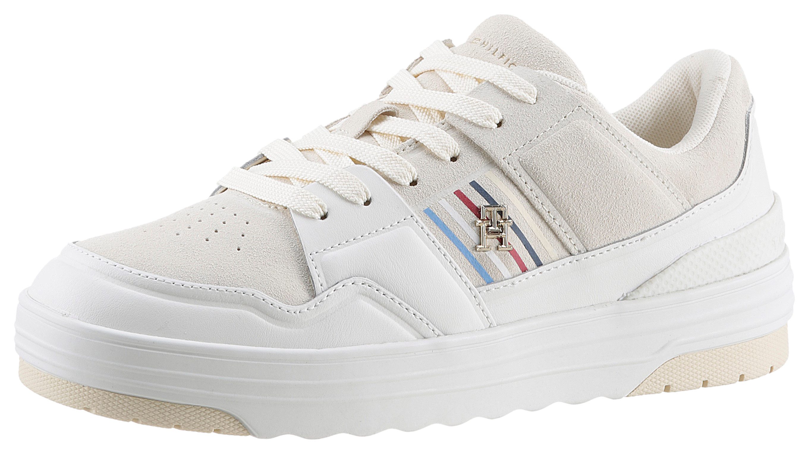 Tommy Hilfiger Plateausneakers SUEDE STRIPES BASKET LO met zijstrepen, vrijetijdsschoen, lage schoen, veterschoen