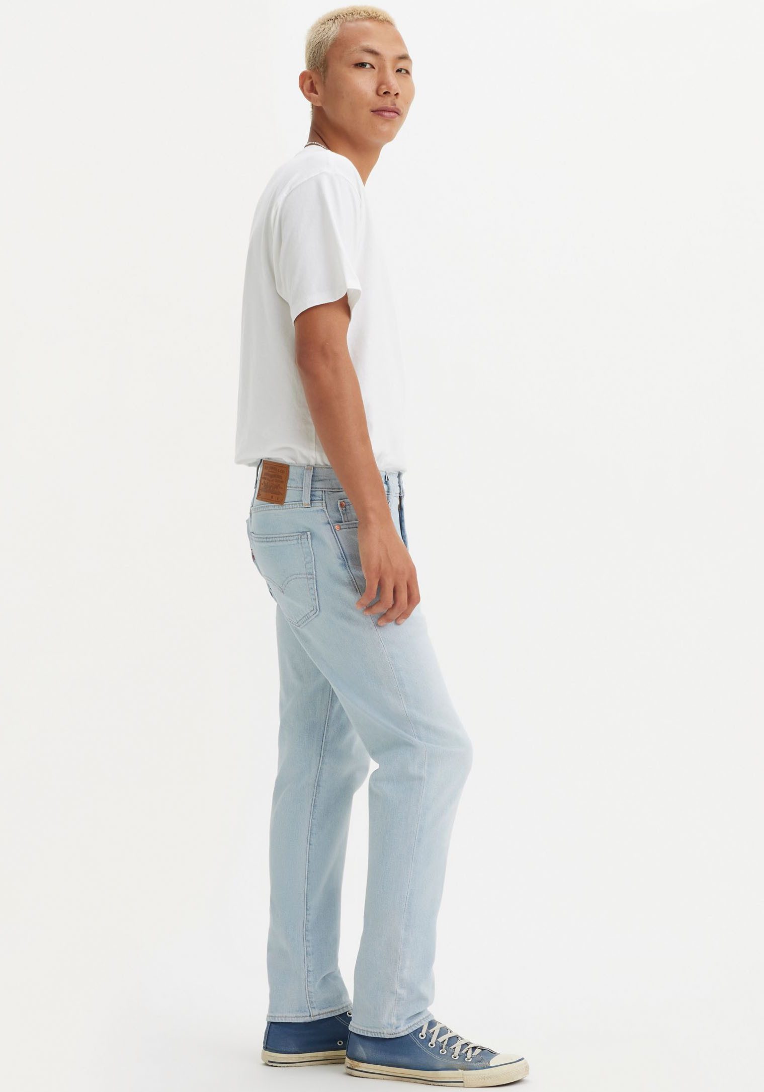 Levi's Tapered jeans 502 TAPER in een elegante moderne stijl