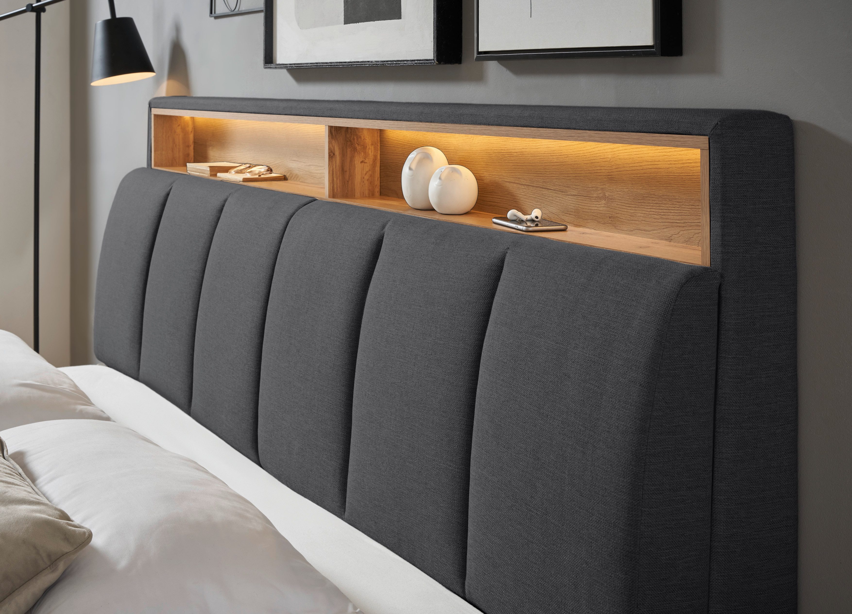 INOSIGN Gestoffeerd bed CiTY/GiRON,, gepolsterd opbergbed, met LED-verlichting Bedkisten met hondenbed of als opbergruimte, opklapbare hoofdeinden