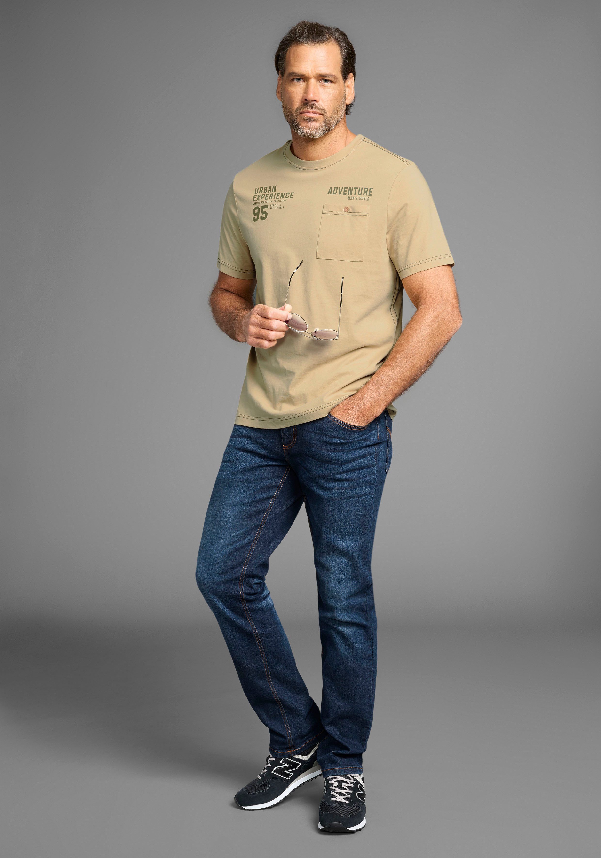 Man's World T-shirt met contraststiksels en functionele borstzak