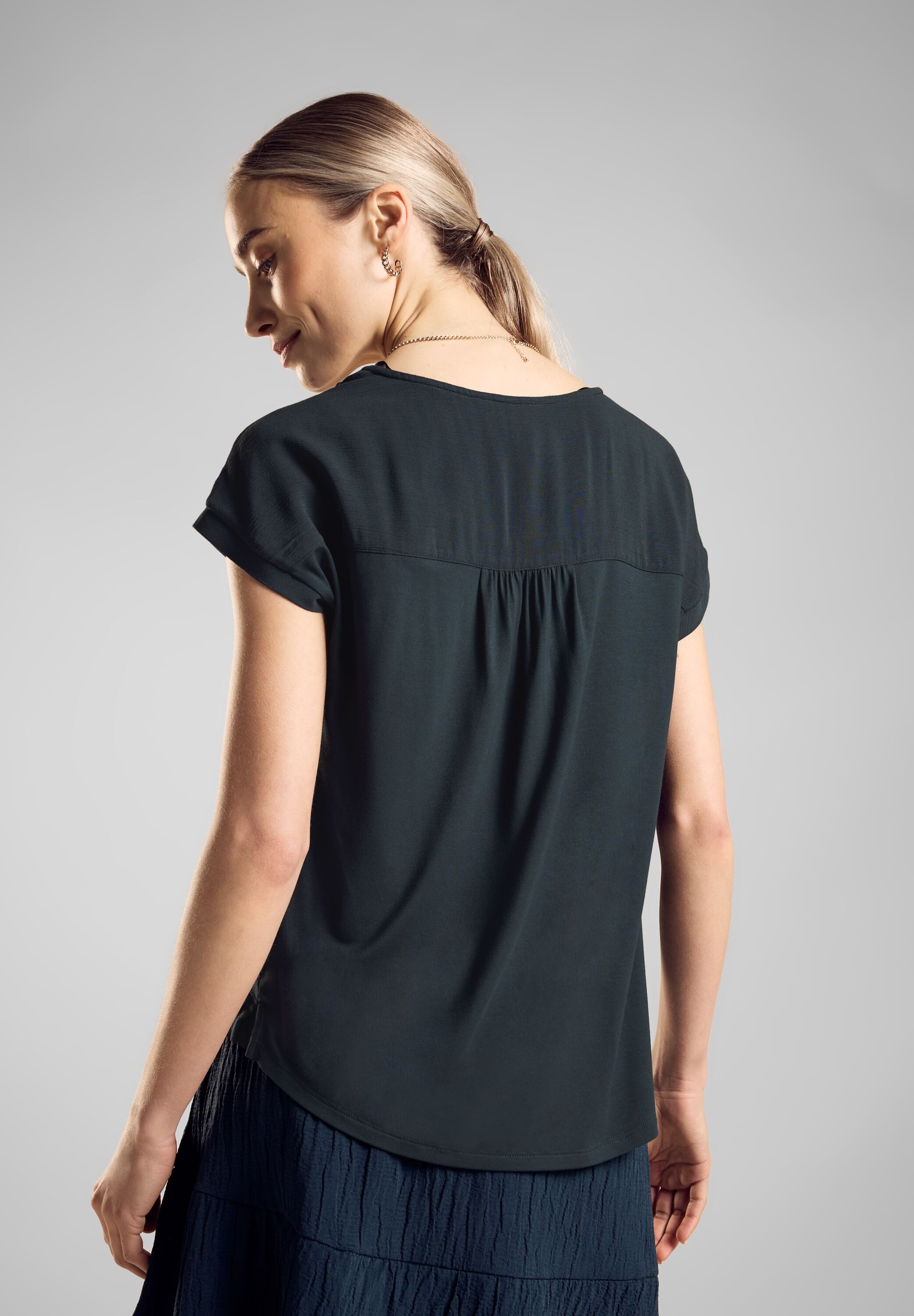 STREET ONE Shirttop met zachte crinkle viscose voorkant