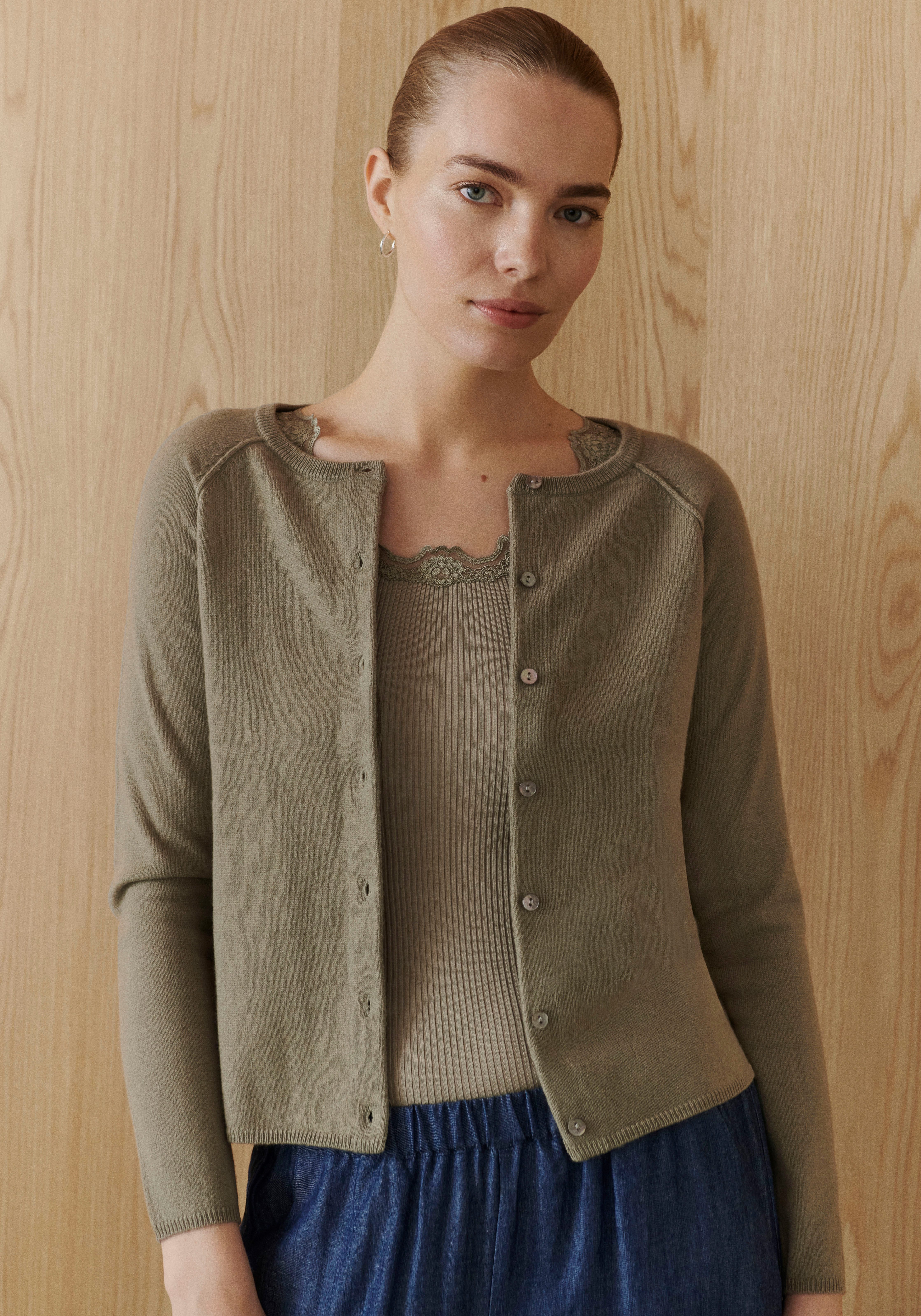 rosemunde Tanktop Babette Silk Top prachtige vintage kantafwerking aan hals en bandjes