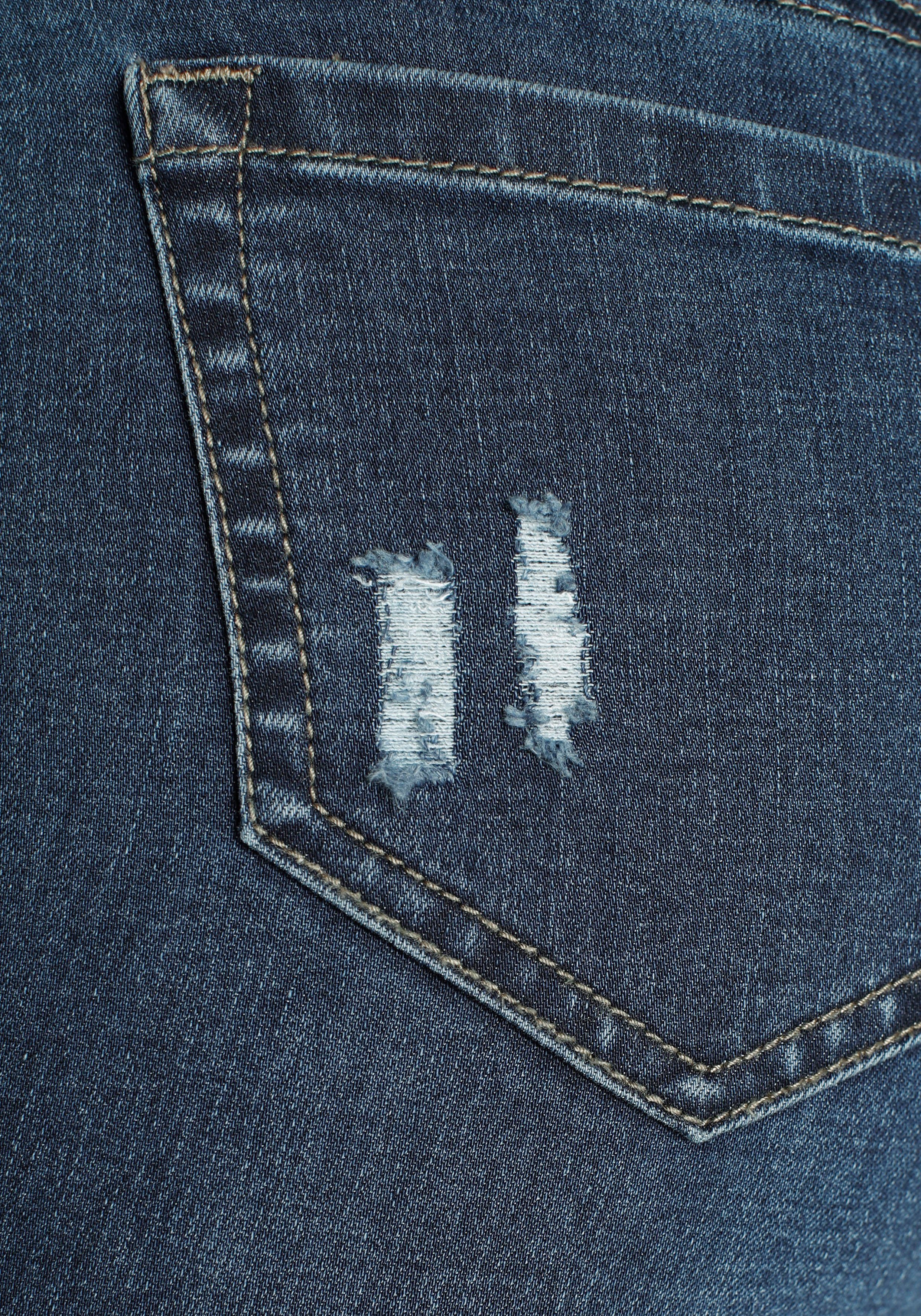 Arizona Bootcut jeans Ultra Stretch uitlopende pasvorm, modieuze used-look, normale taille