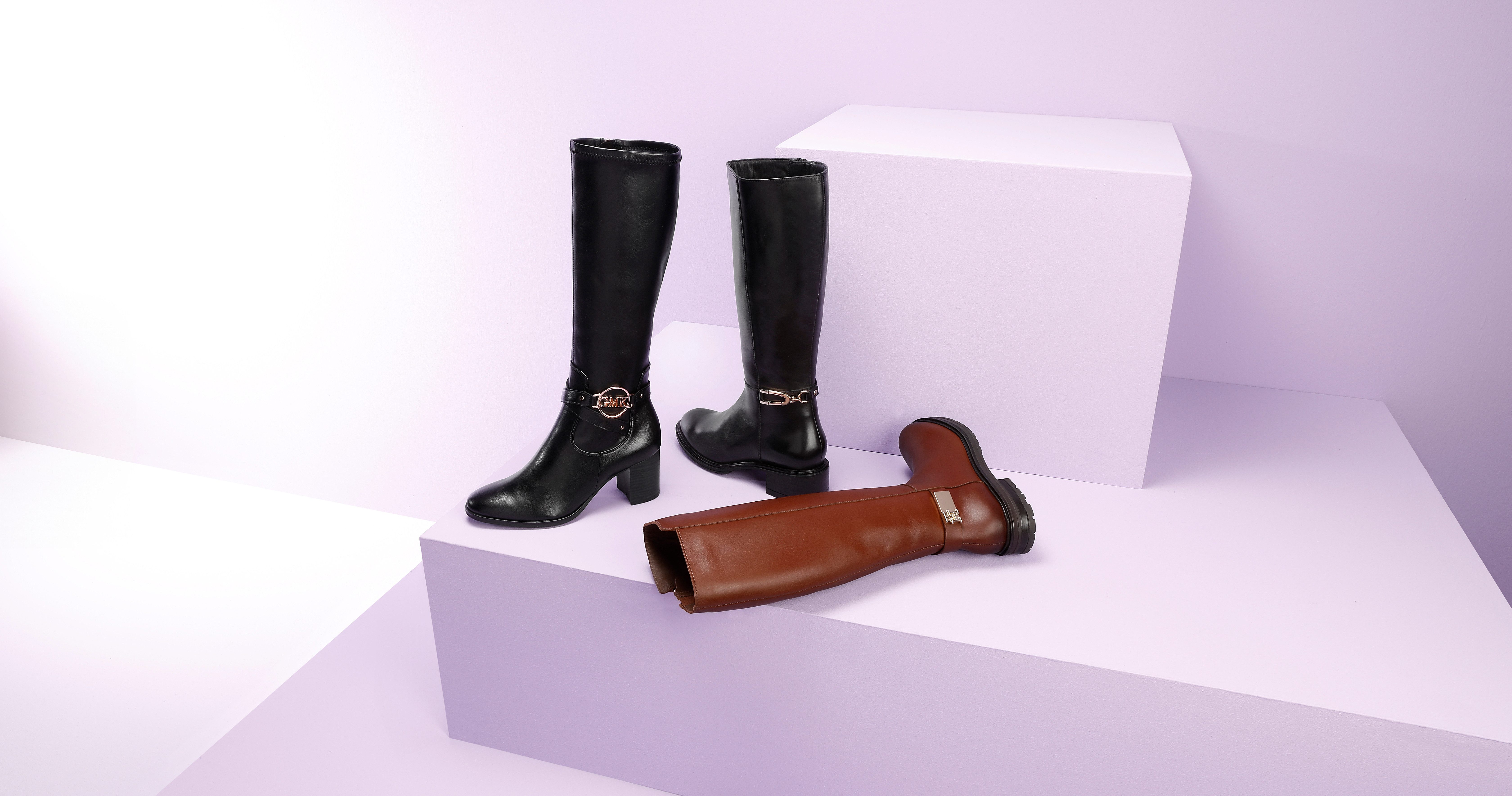 Tommy Hilfiger Laarzen TH LOGO LEATHER LONG BOOT hakken, zakelijke laarzen met sierbandje achter