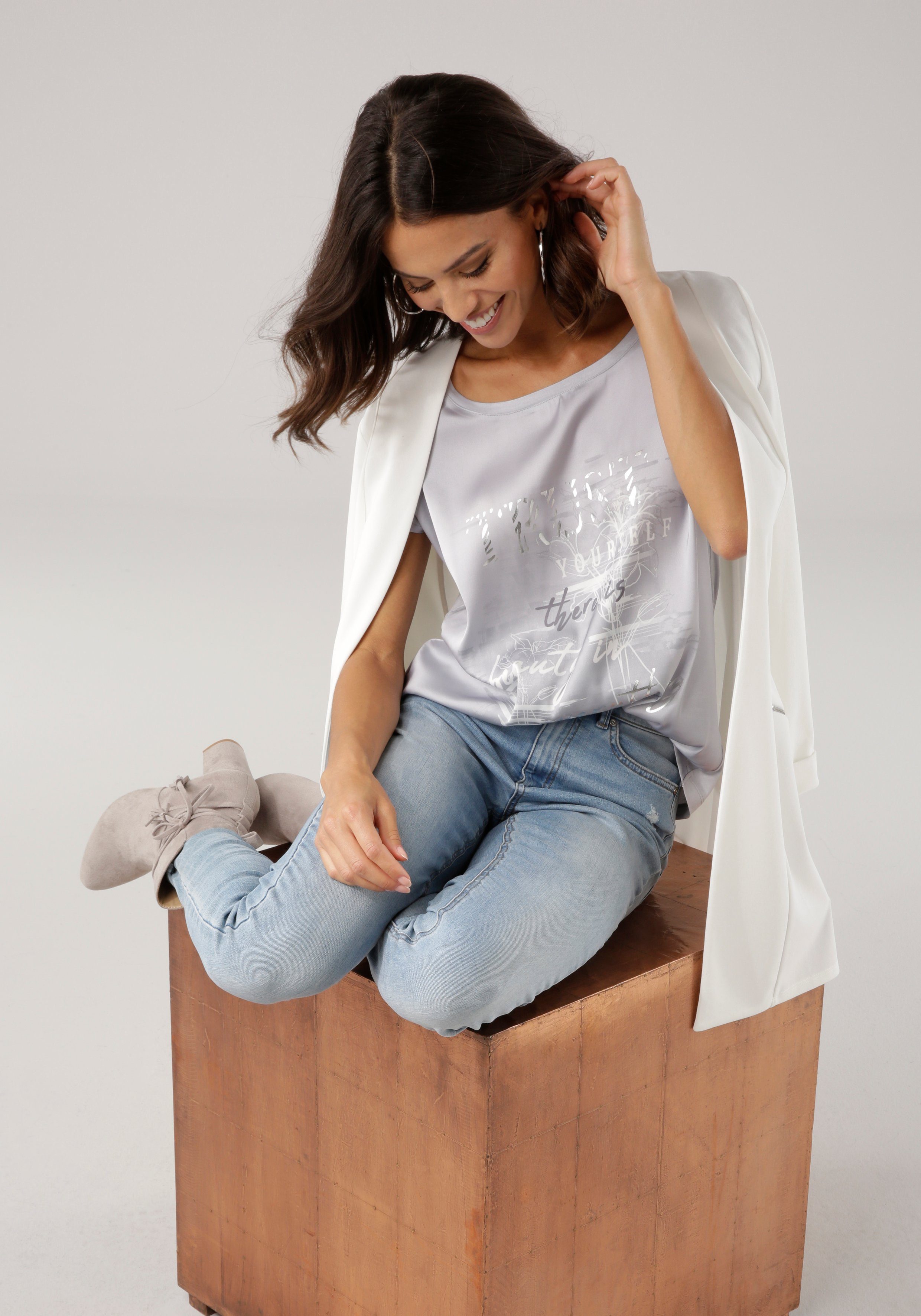 Laura Scott Shirtblouse van satijn met stijlvolle print