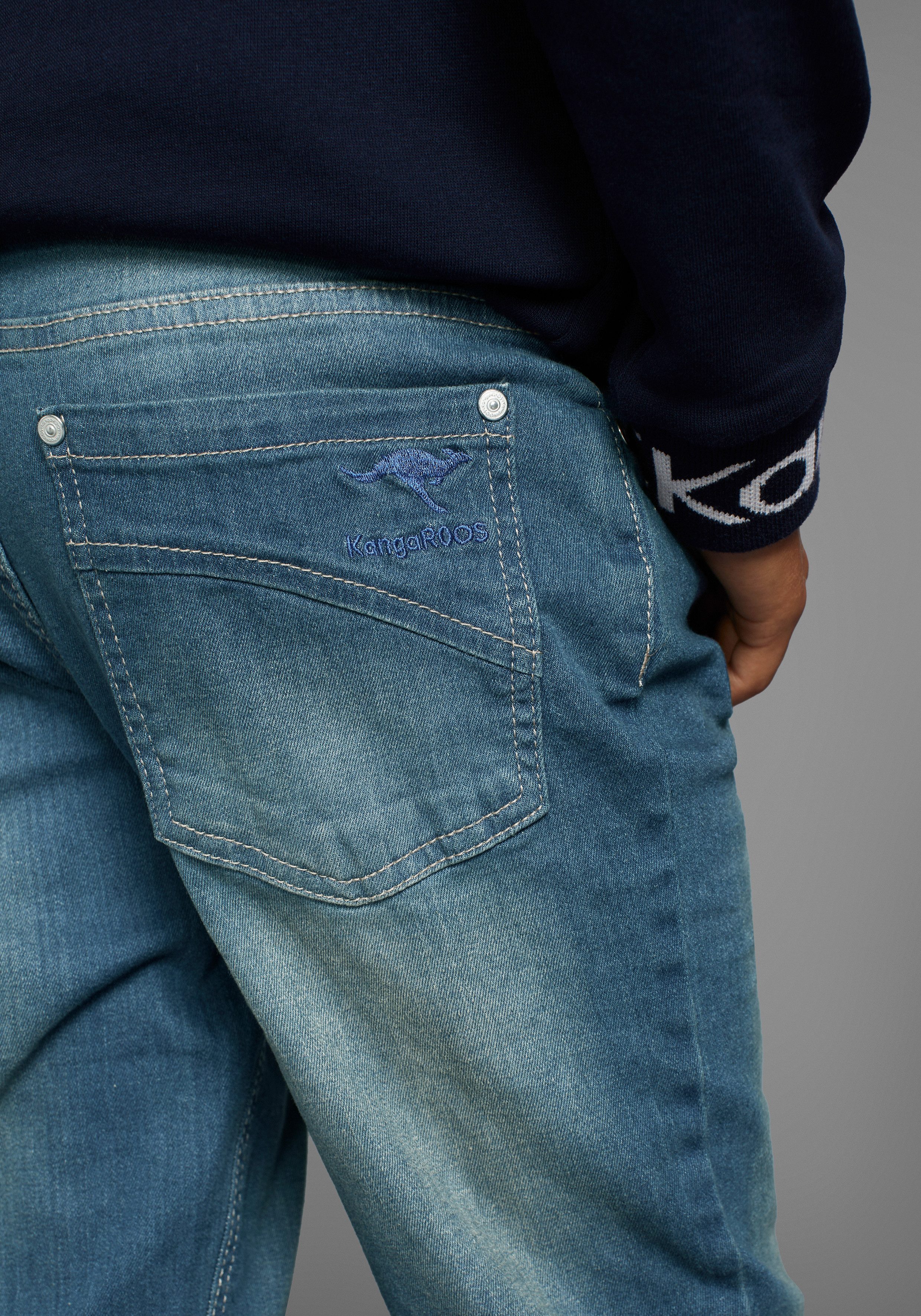 KangaROOS Stretch jeans , Regular fit, met rechte pijpen comfortabele pasvorm, rechte pasvorm, lage taille