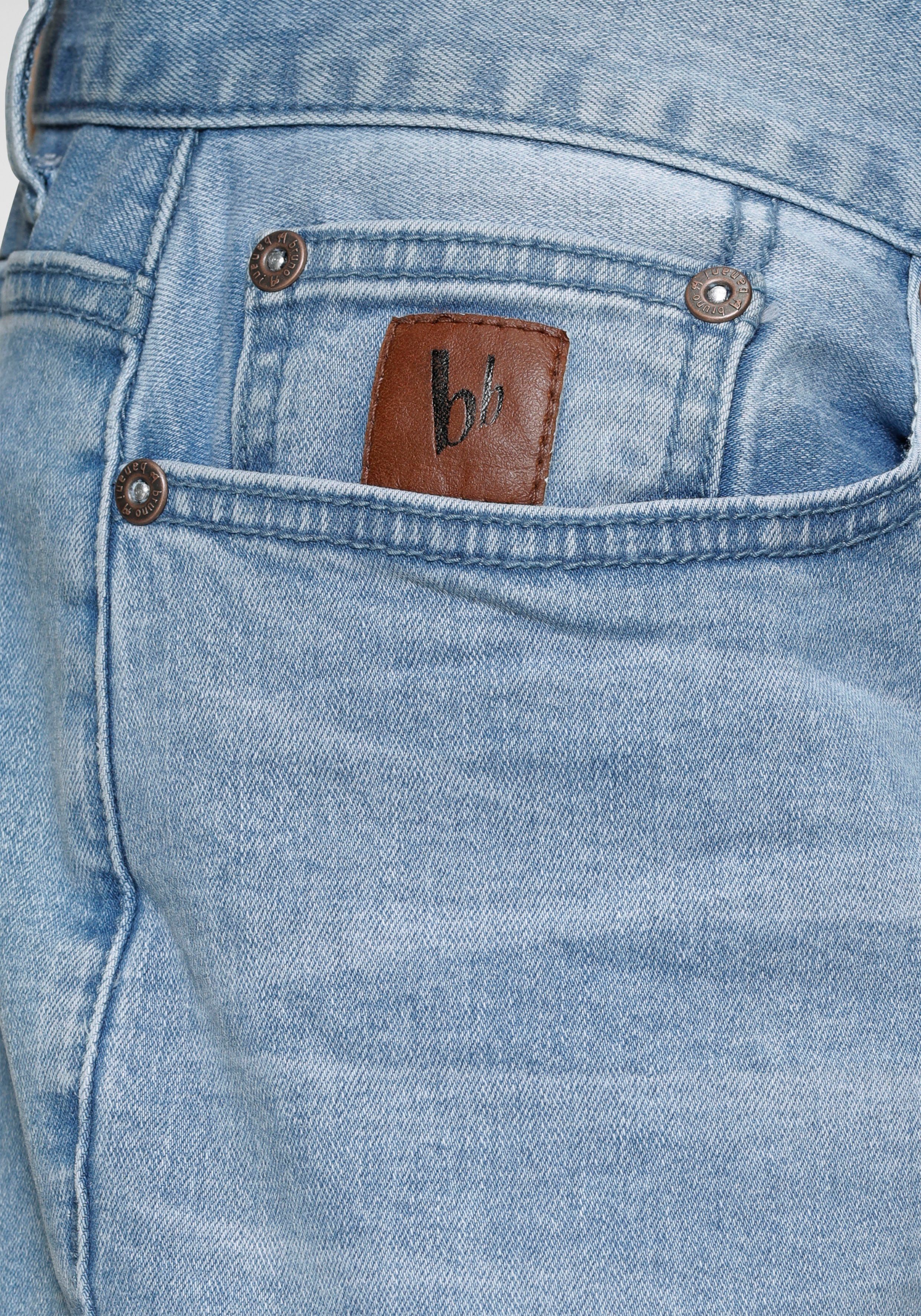 Bruno Banani Straight jeans Hutch rechte broekspijpen, gedeeltelijk met modieuze destroyed-effecten,