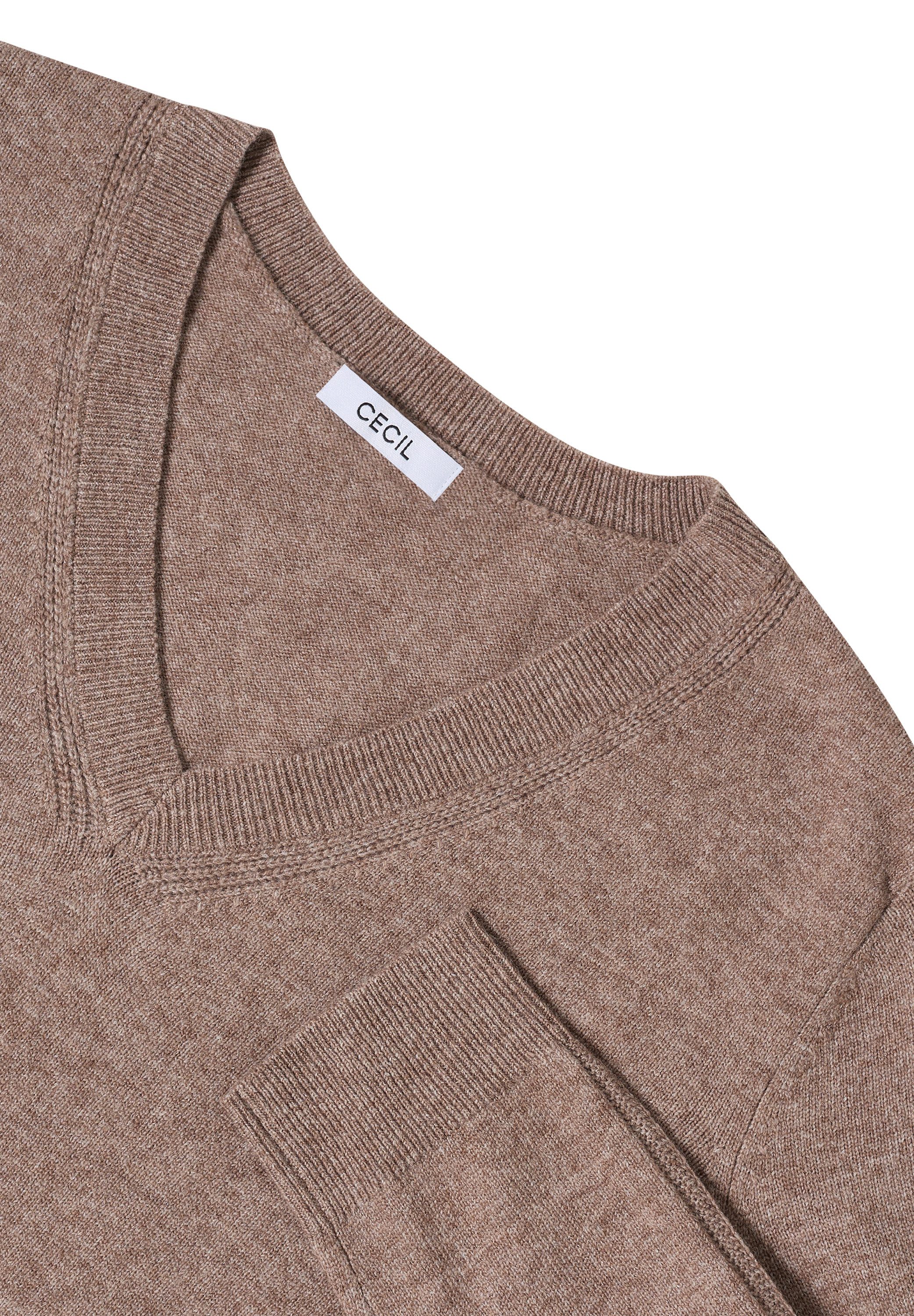 Cecil Gebreide trui met v-hals en mouwdetails
