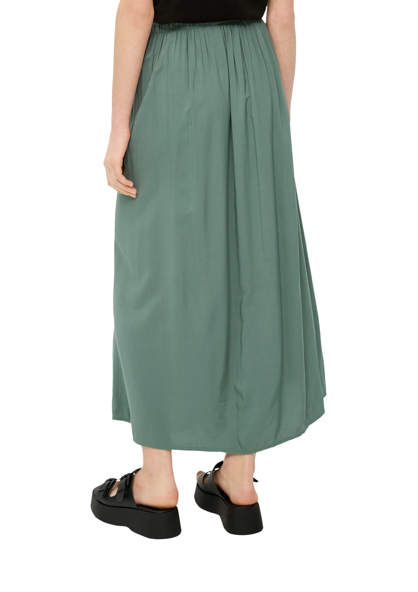 Q S designed by Midirok gemaakt van viscose