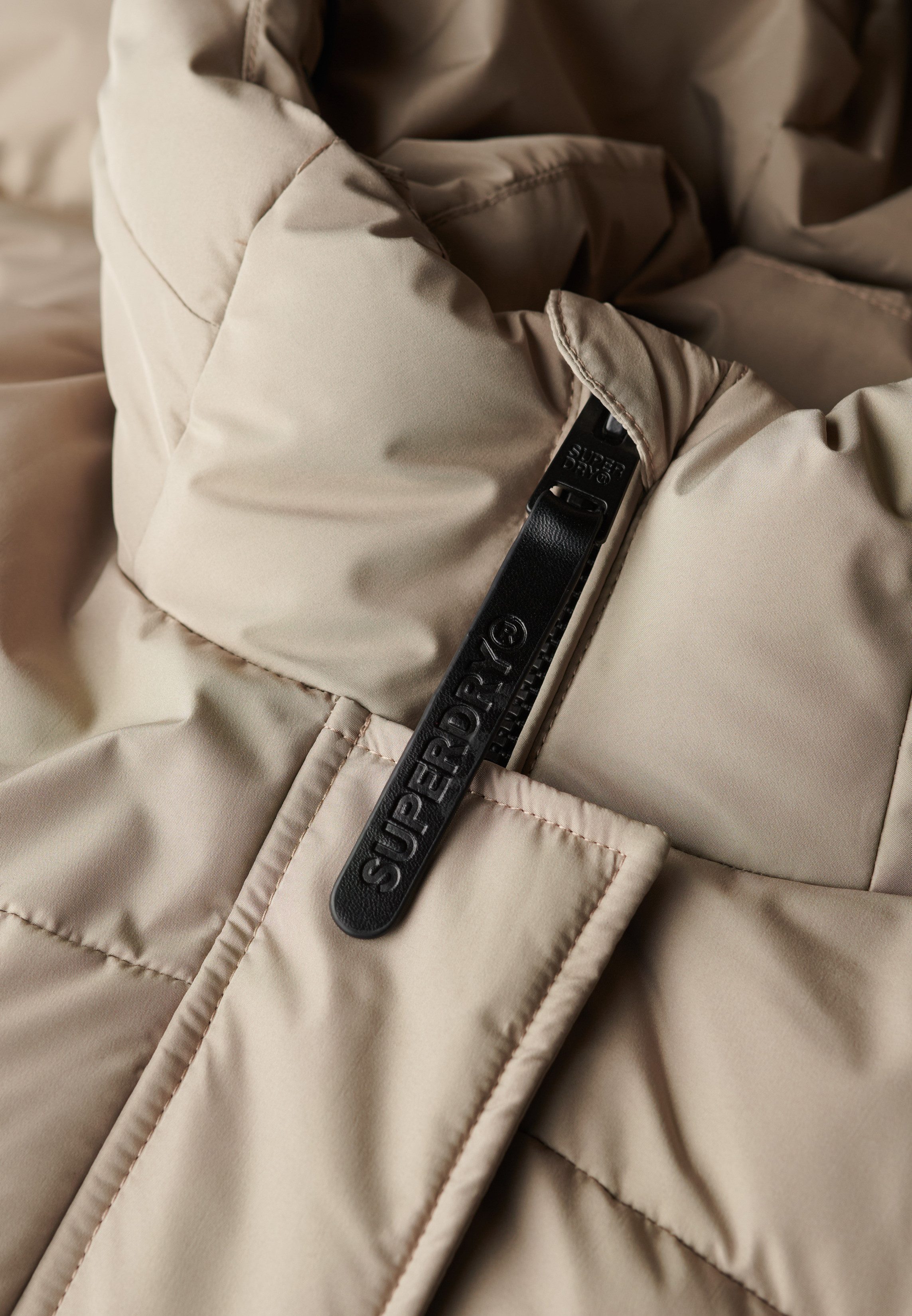 Superdry Gewatteerde jas HOODED SPORTS PUFFER MID JKT
