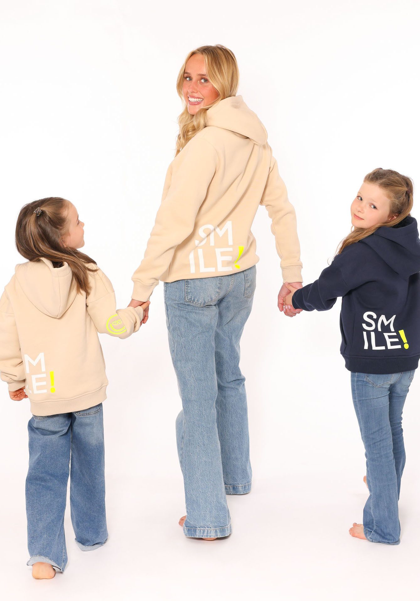 Zwillingsherz Hoodie Alissa-Kids met "smile"-opdruk in neonkleur en geborduurde smiley