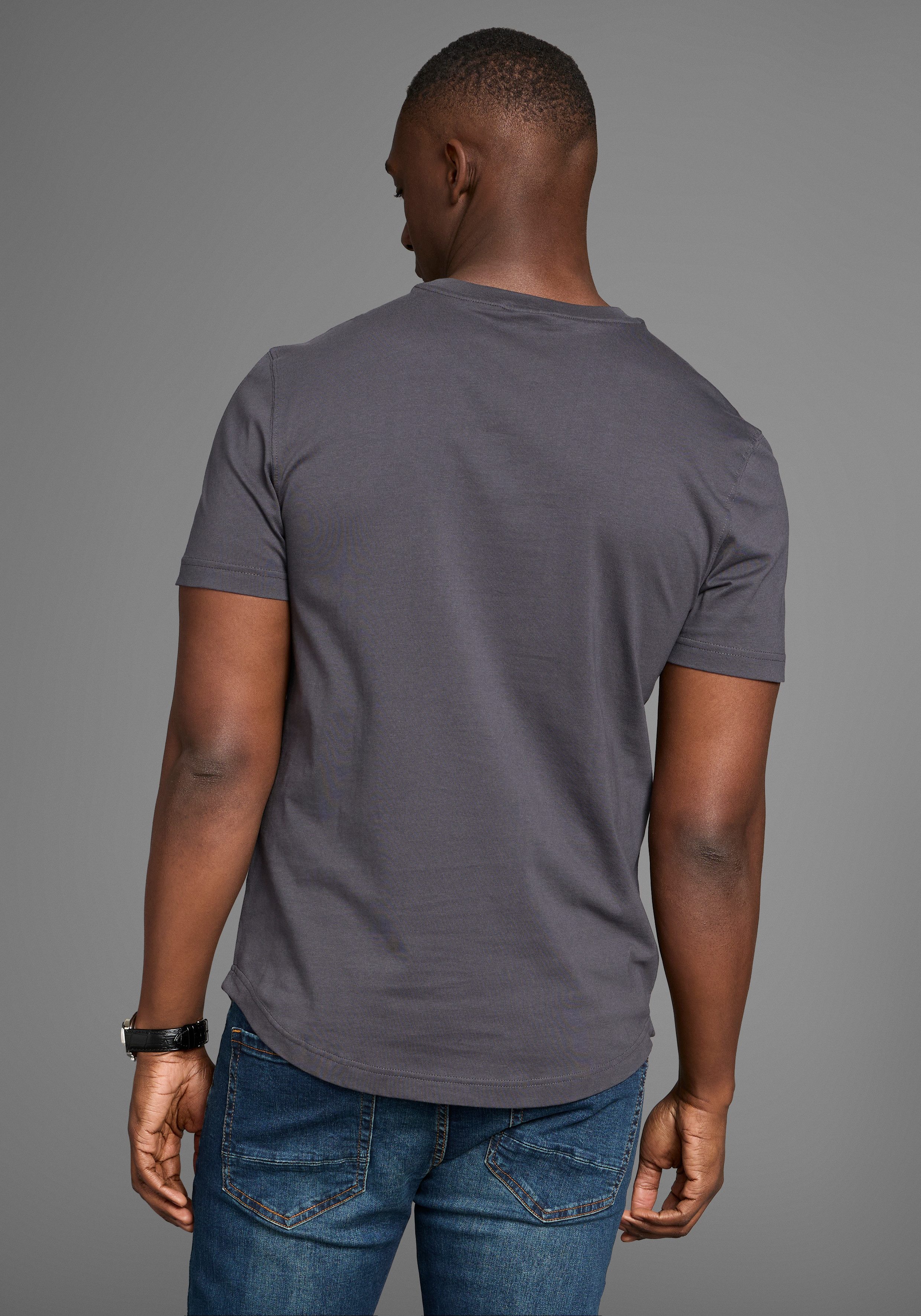 Bruno Banani Lang shirt met een afgeronde zoom